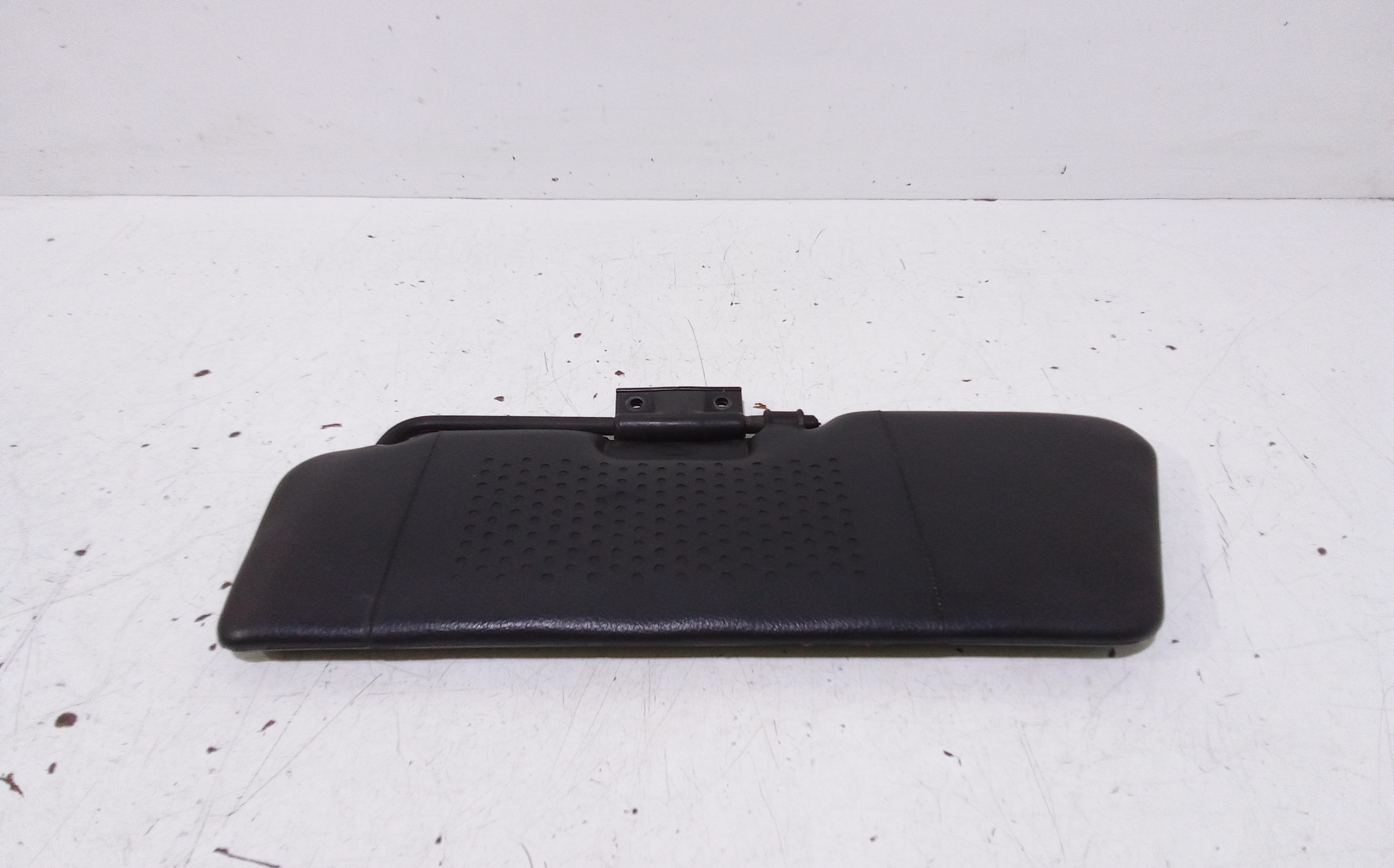 Aletta Parasole Parabrezza Sinistro 714655080 Usato