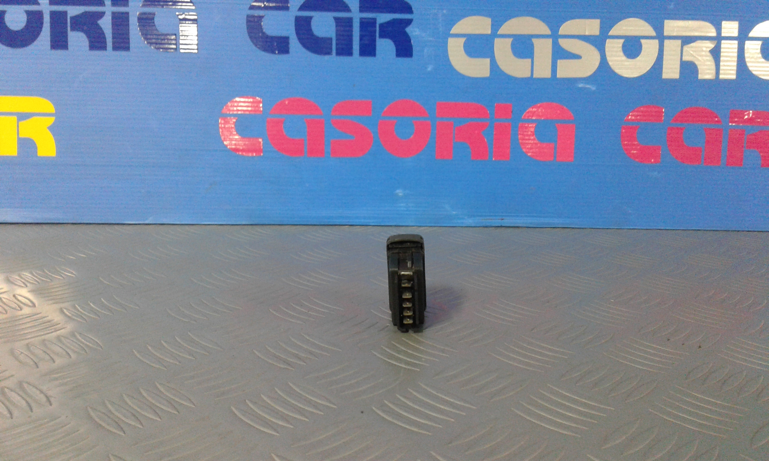 Interruttore Alzacristalli Porta Ant. Destro 7700432963 Usato