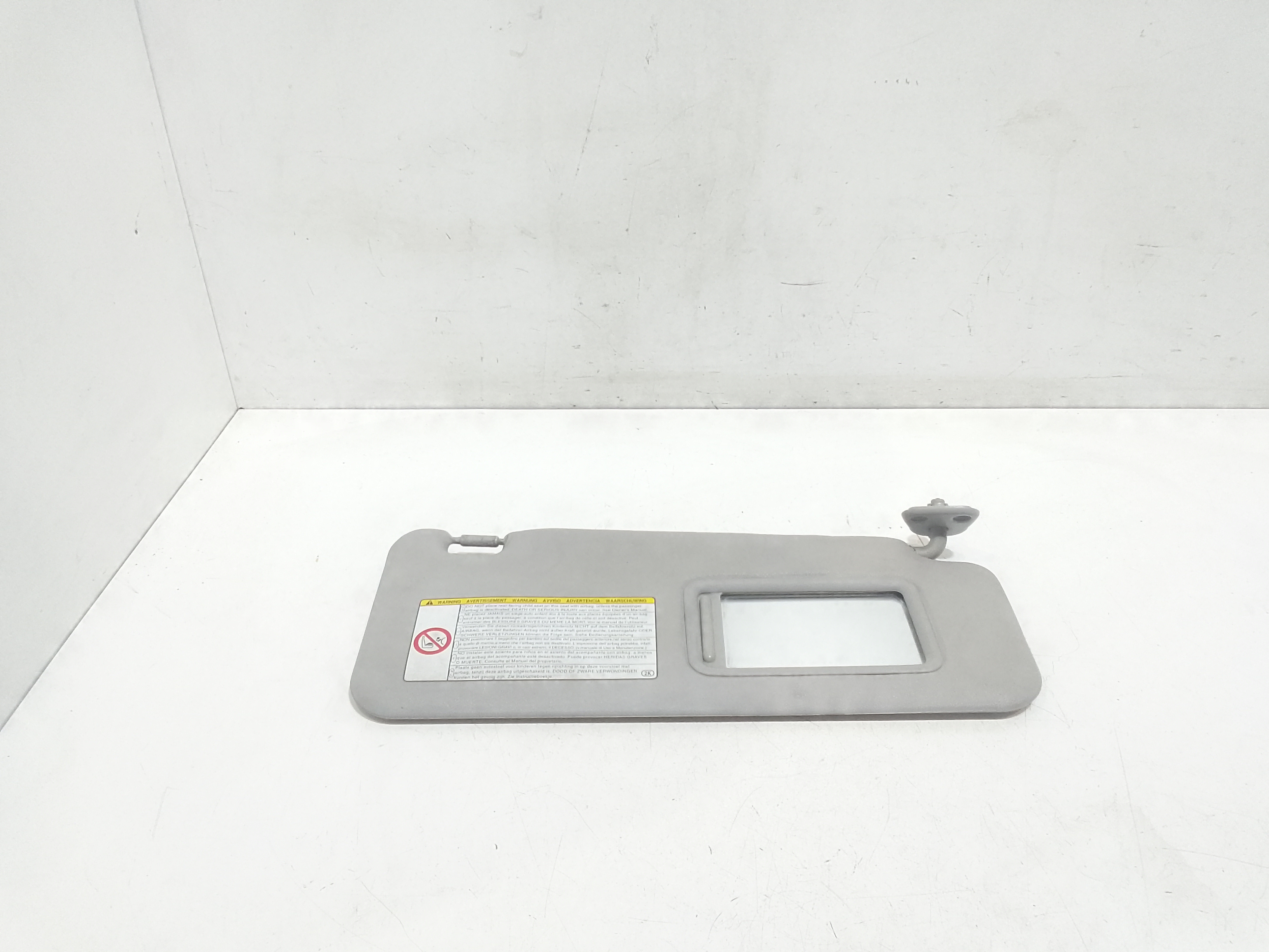 Aletta Parasole Parabrezza Destro 74320B1050B1 Usato