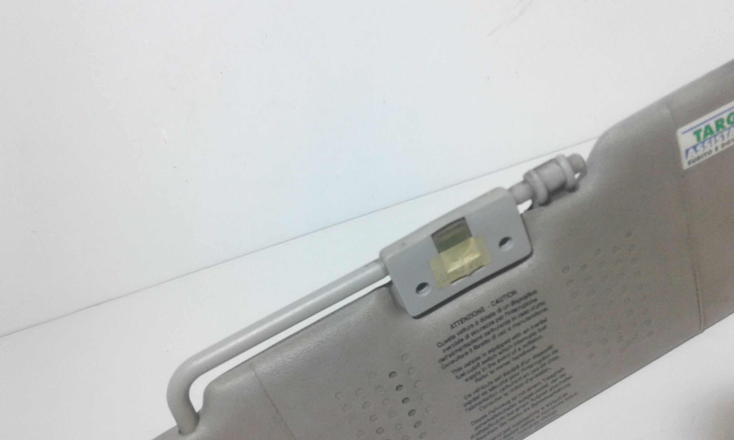 Aletta Parasole Parabrezza Sinistro 735244330 Usato