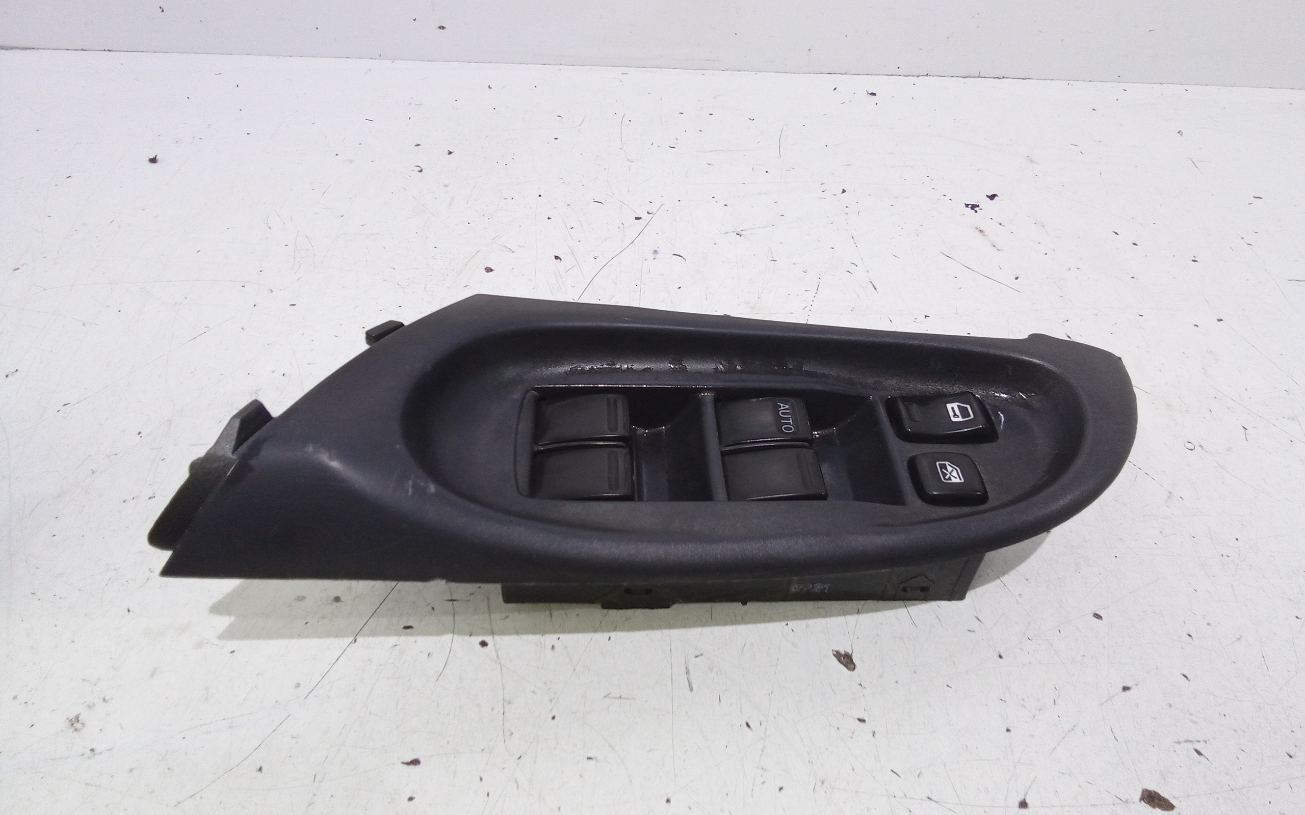 Interruttore Alzacristalli Porta Ant. Sinistro Usato