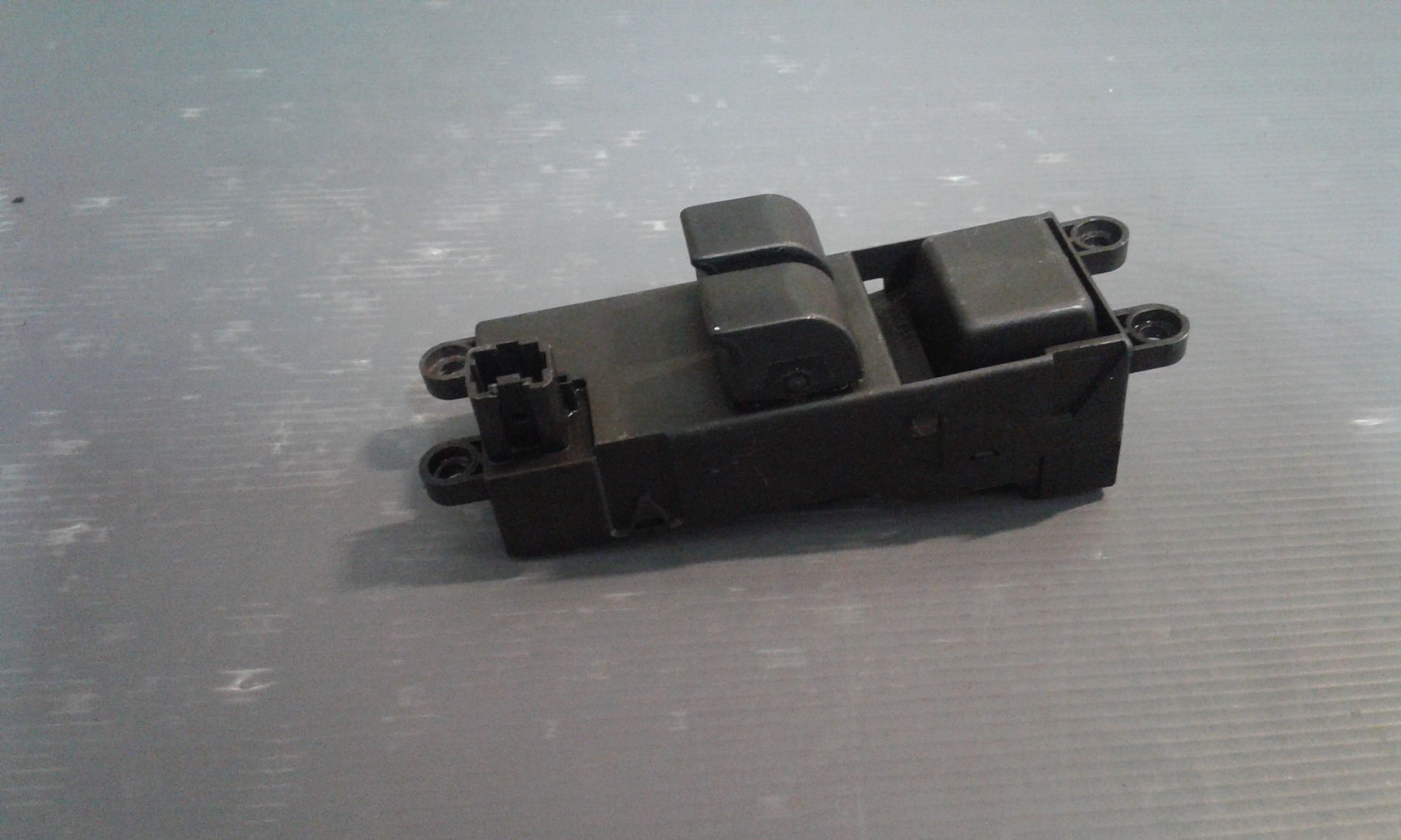 Interruttore Alzacristalli Porta Ant. Sinistro Usato