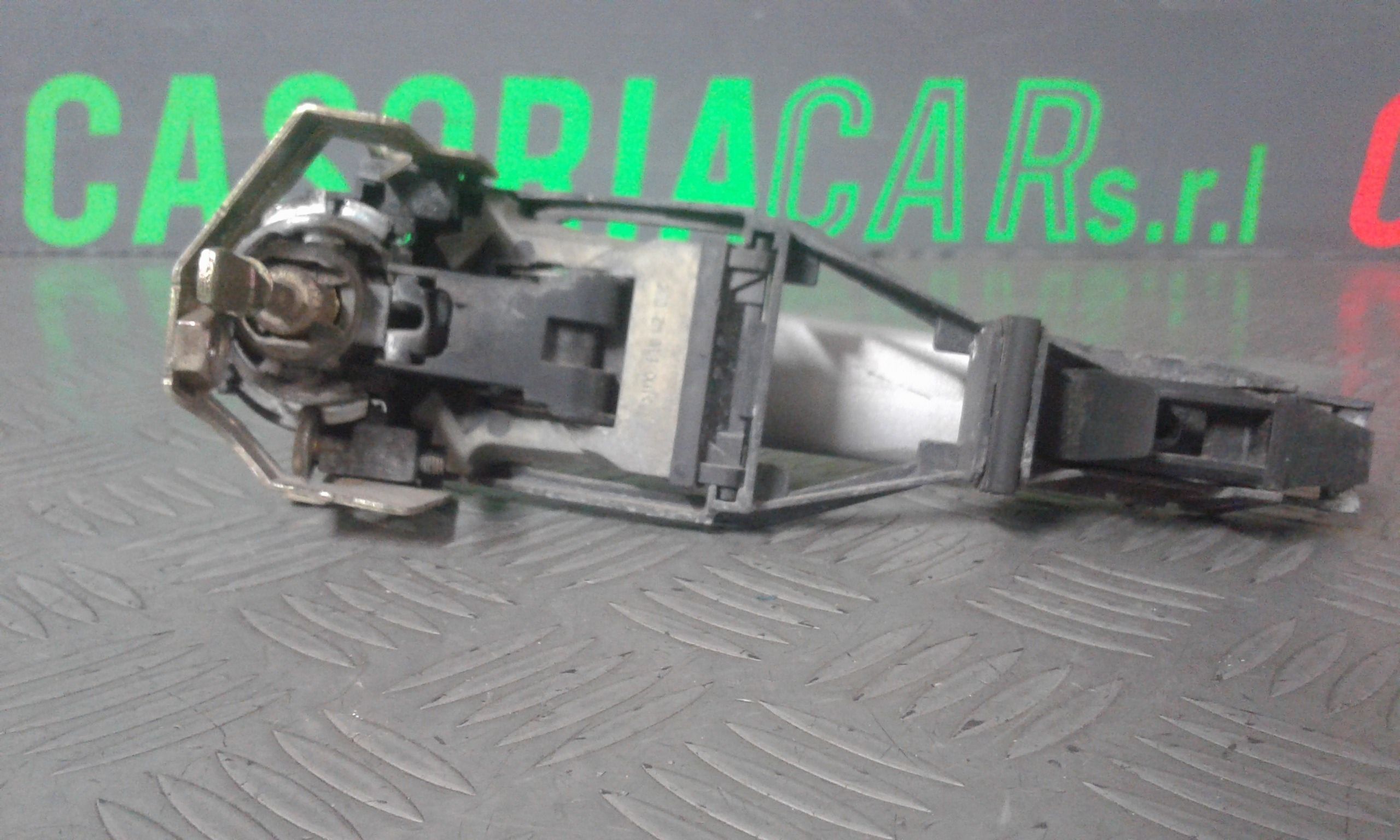 Maniglia Porta Ant. Sinistro 3B0837207GGRU Usato