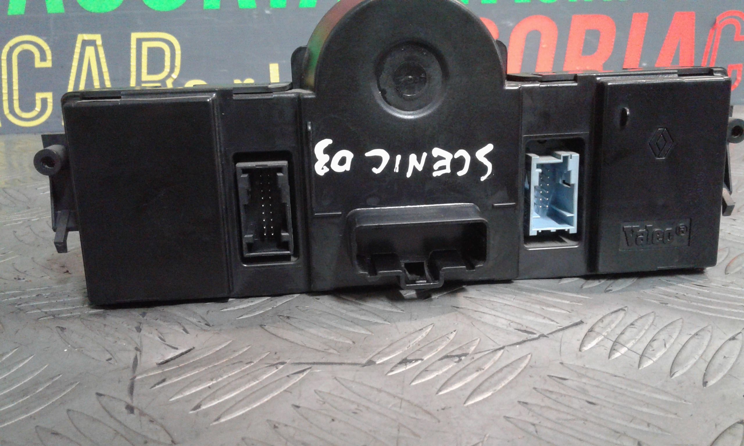 Blocco Comando Climatizzazione 7701056580 Usato