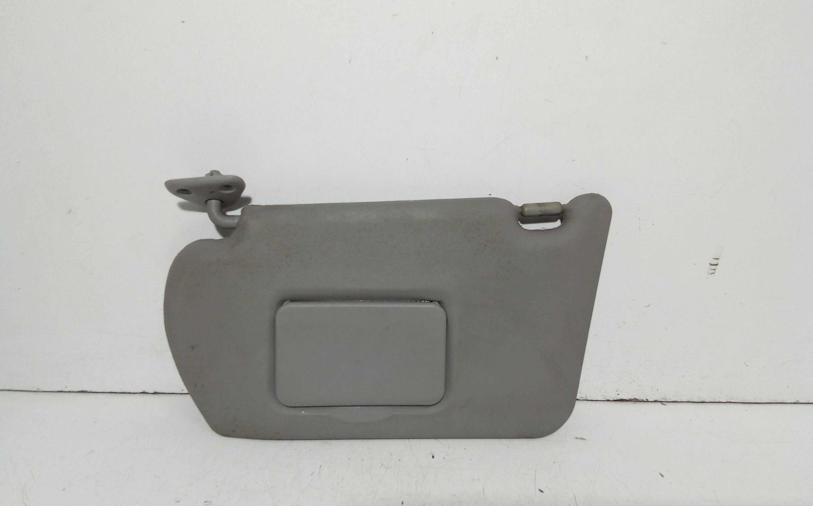 Aletta Parasole Parabrezza Sinistro 96401BM470 Usato