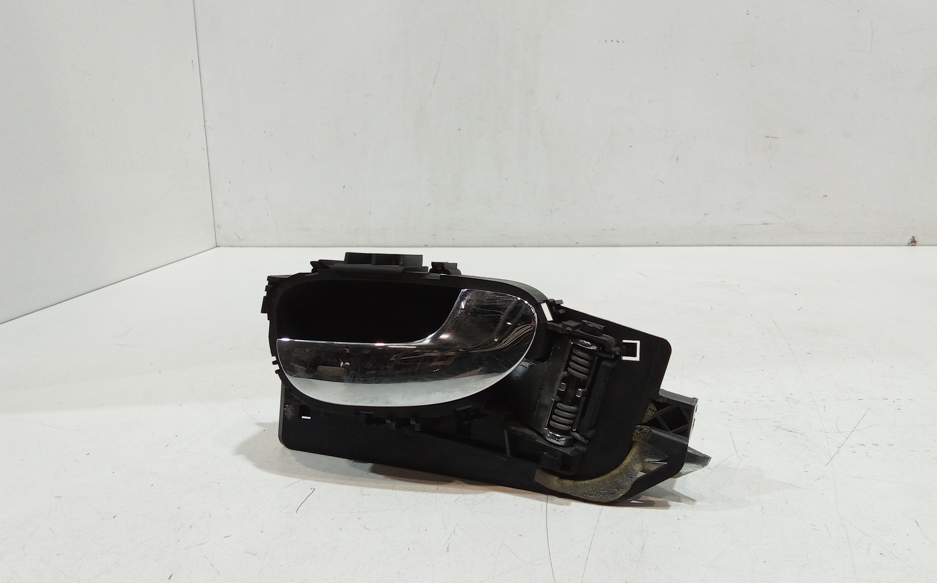 Maniglia Int. Apertura Porta Post. Destro 9143F5 Usato