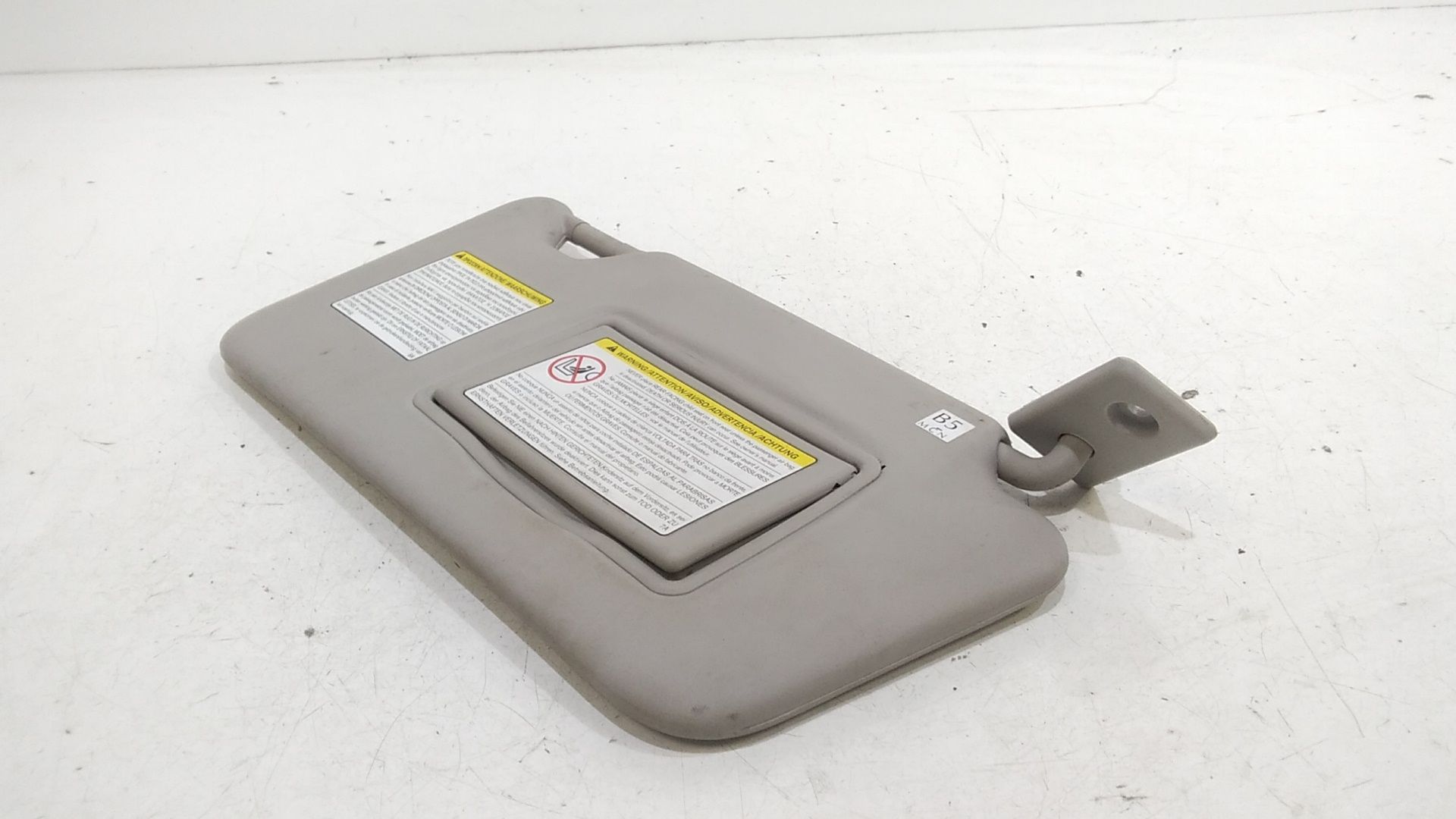 Aletta Parasole Parabrezza Destro 964001HP0A Usato