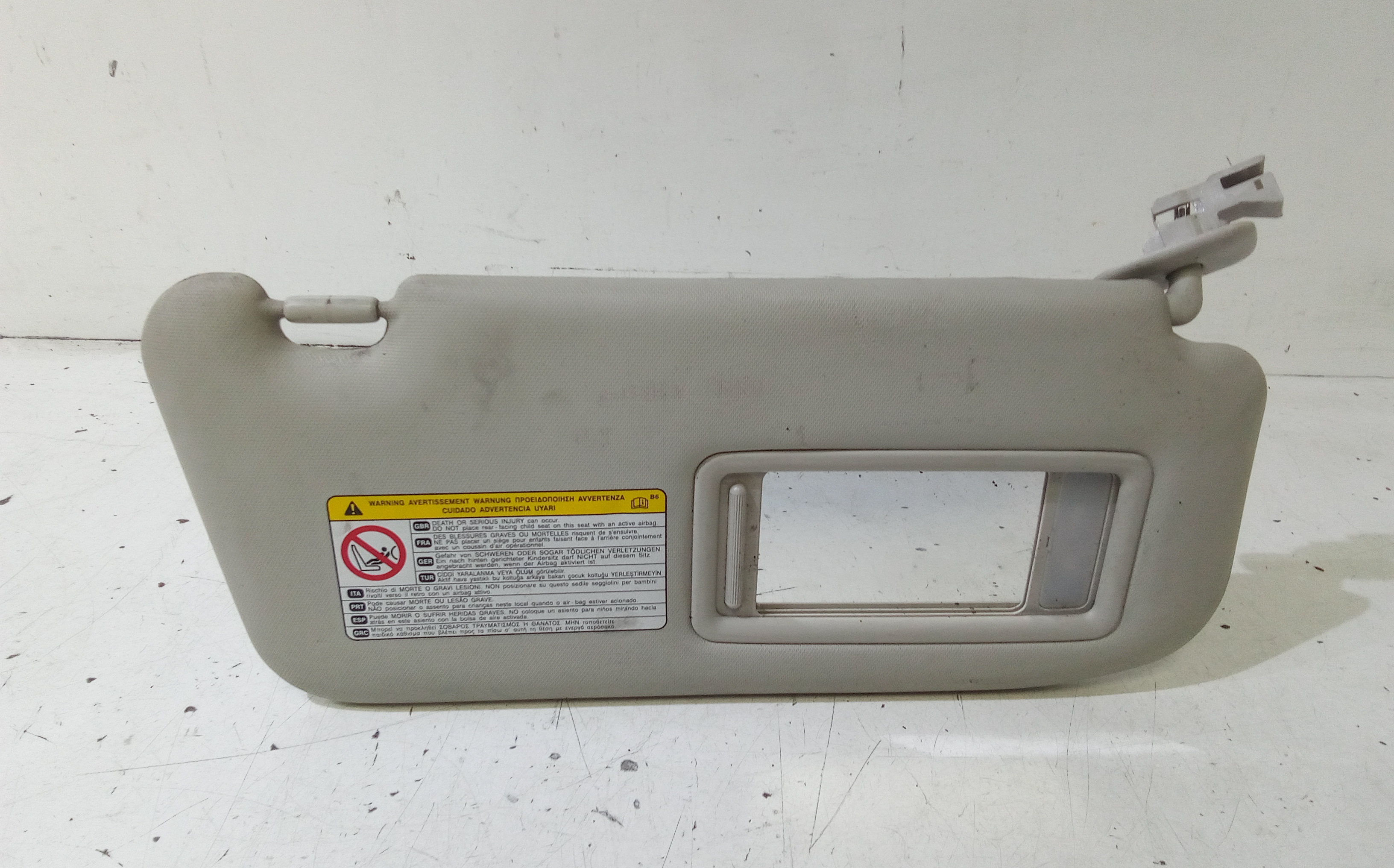 Aletta Parasole Parabrezza Destro KD4569270B75 Usato