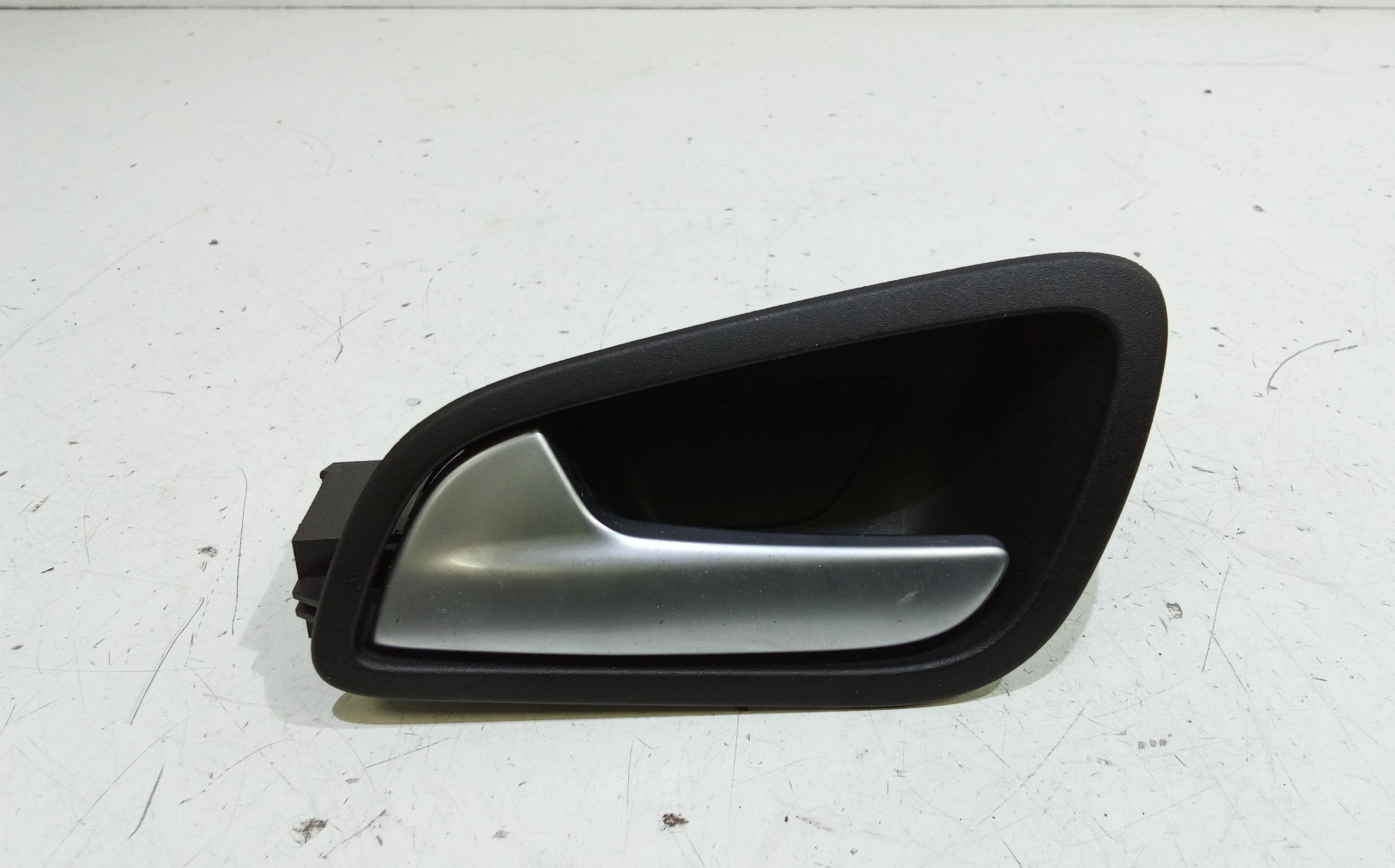 Maniglia Int. Apertura Porta Post. Sinistro 2353053 Usato