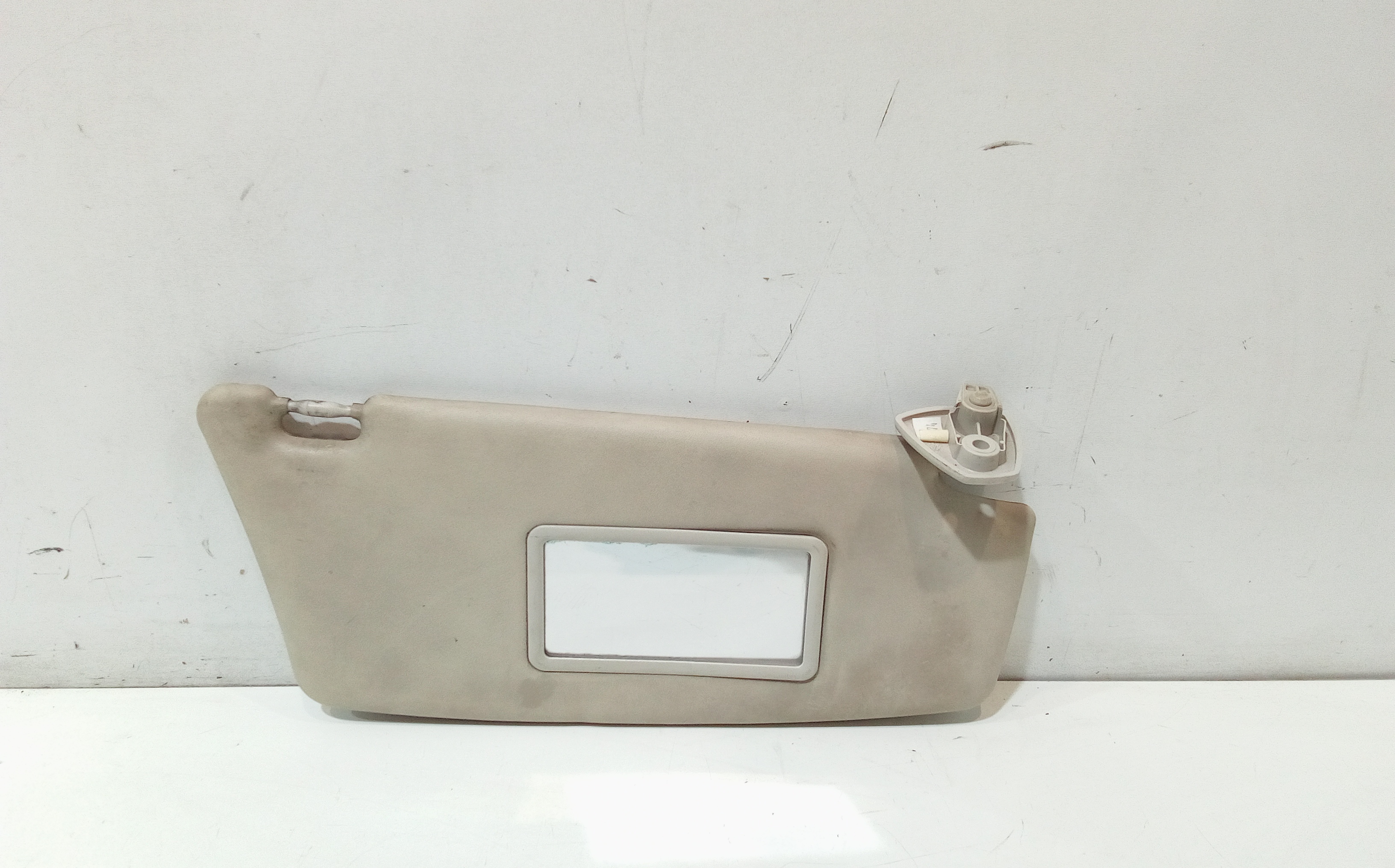 Aletta Parasole Parabrezza Destro 735407871 Usato