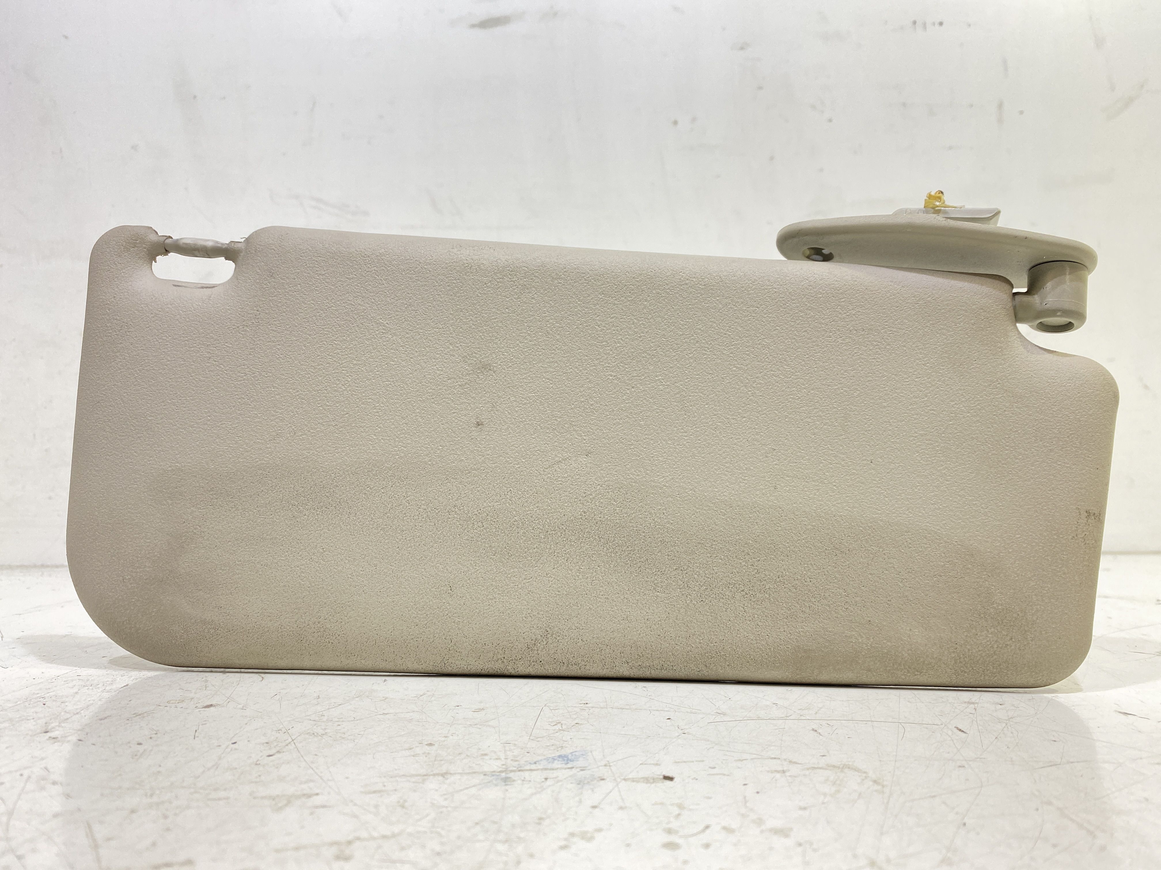 Aletta Parasole Parabrezza Sinistro 735272573 Usato