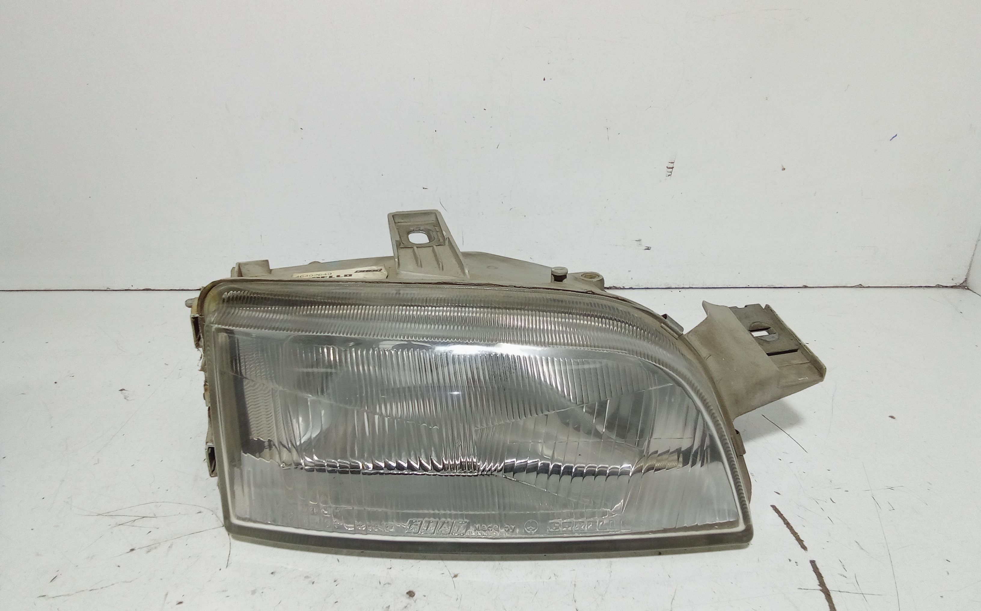 Proiettore Destro 46402649 Usato