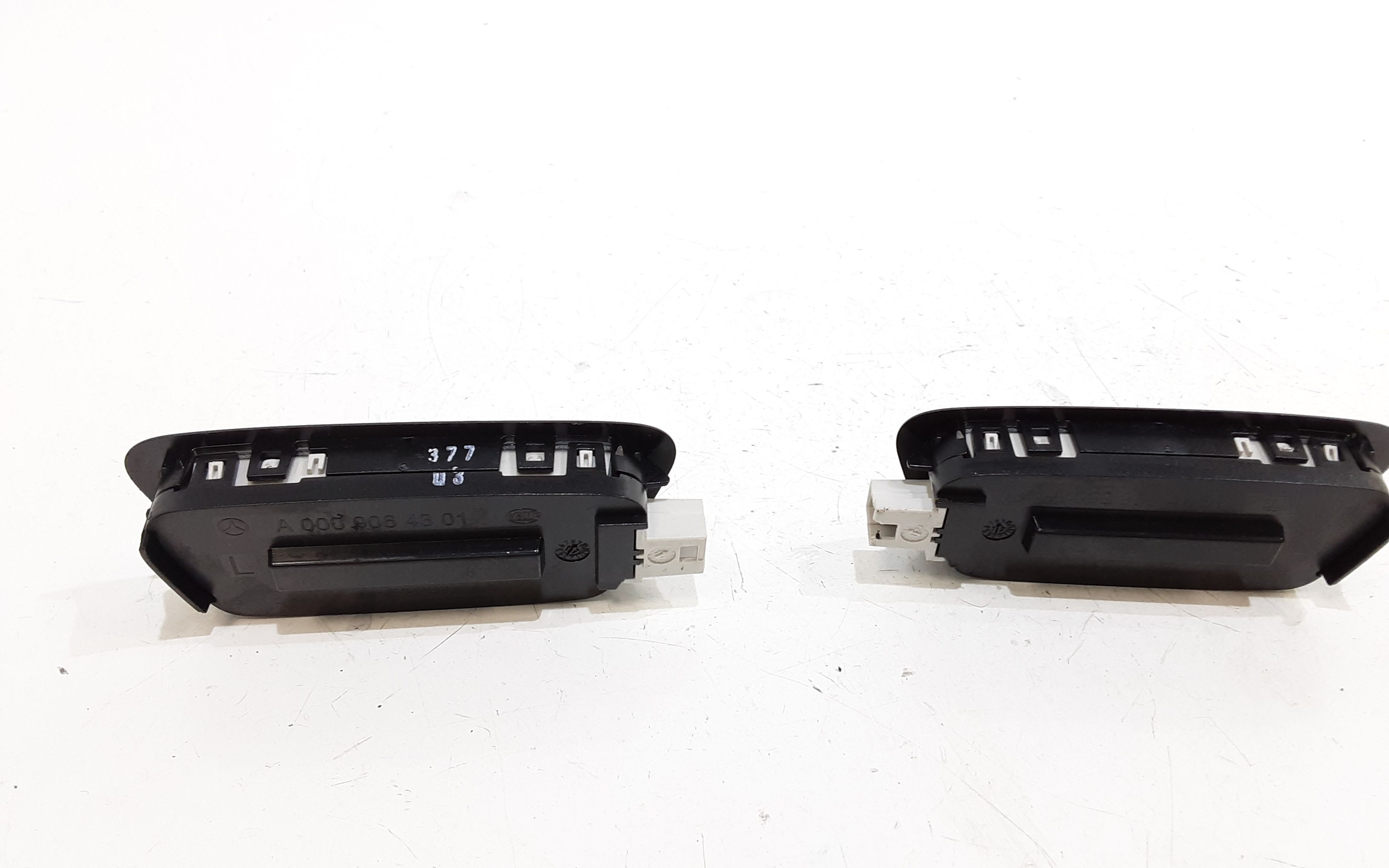 Luce Cortesia Ant. Tetto A00090081079051 Usato