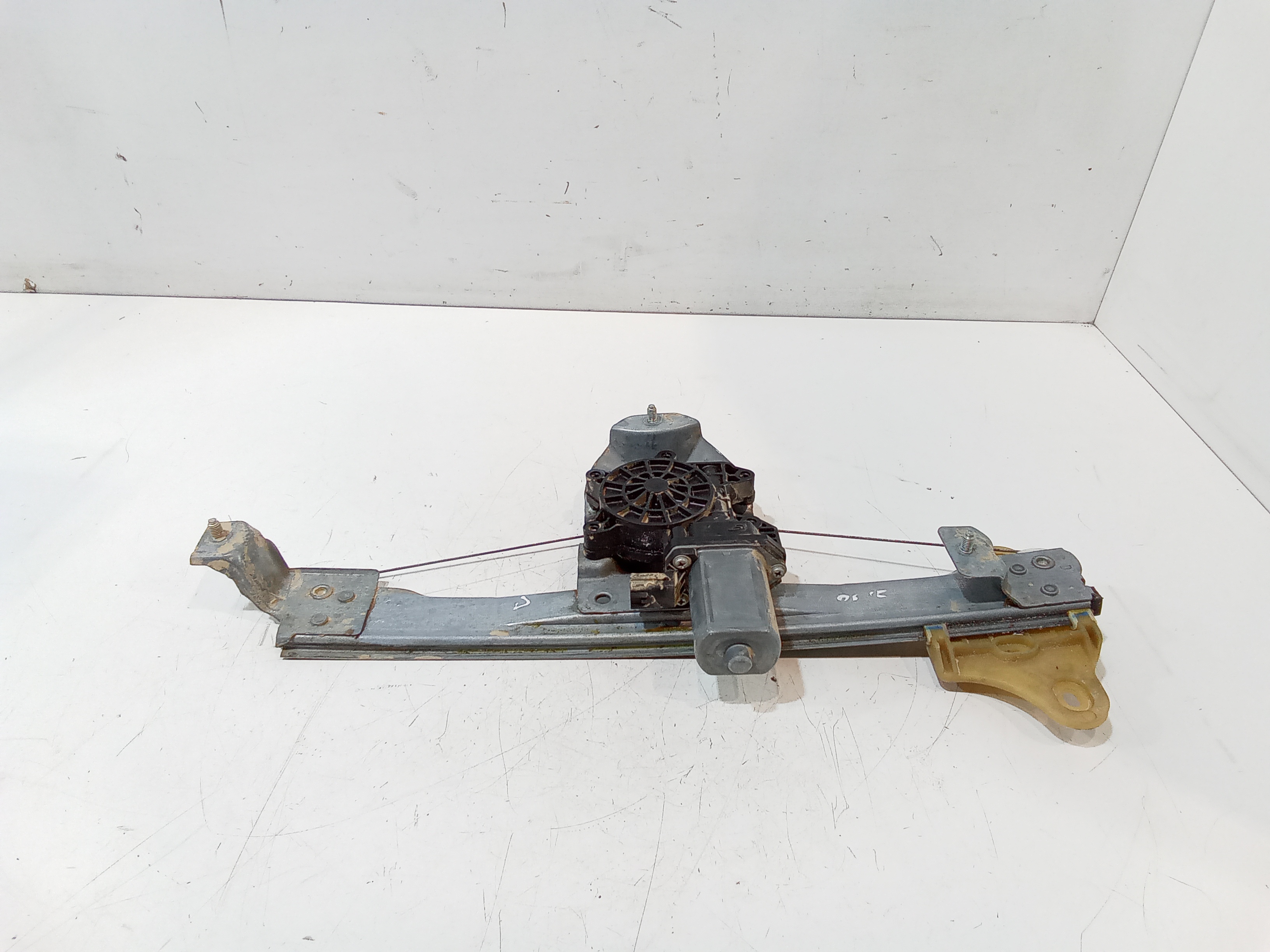 Alzacristallo Porta Ant. Destro Usato