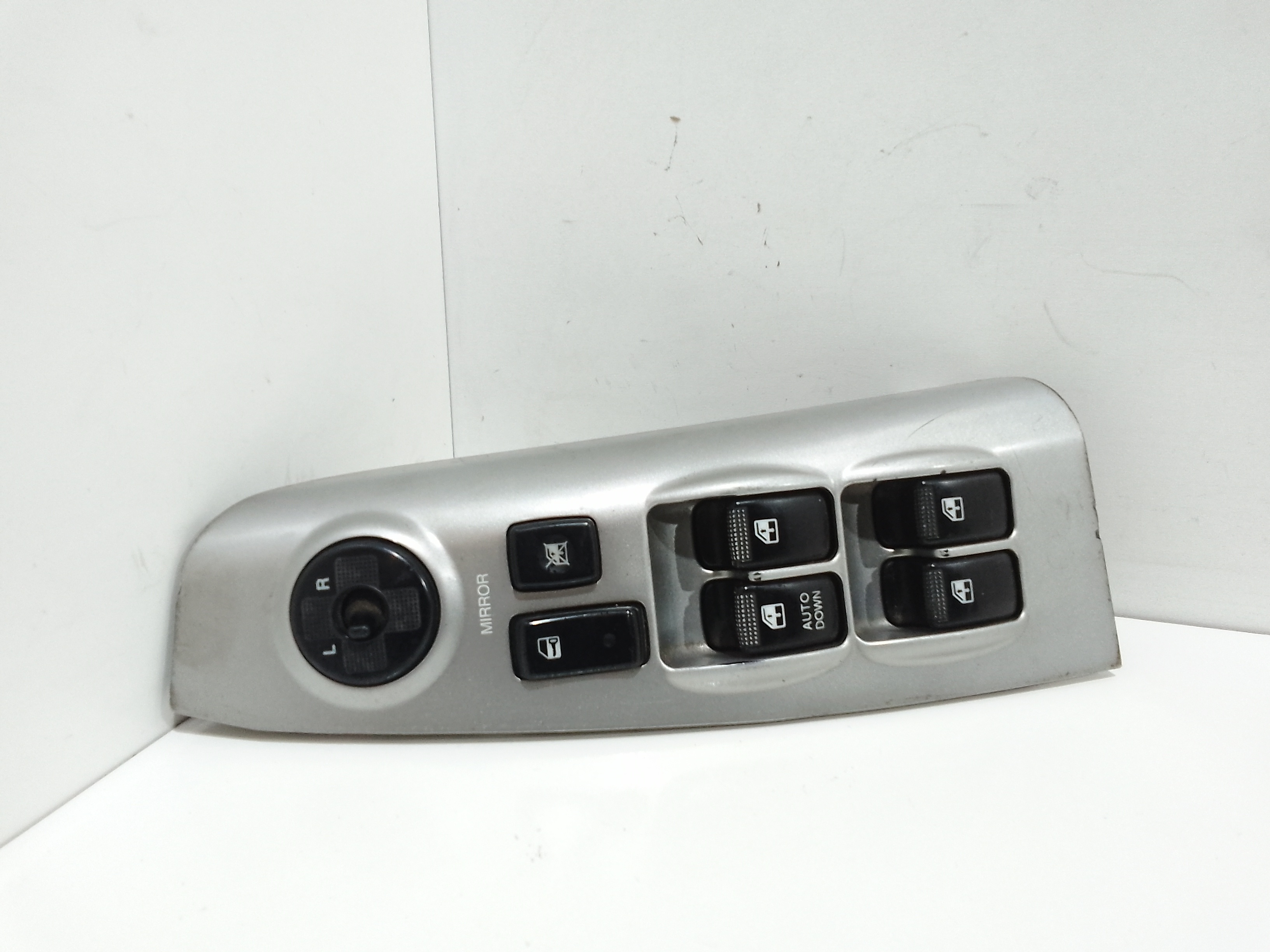 Interruttore Alzacristalli Porta Ant. Sinistro Usato