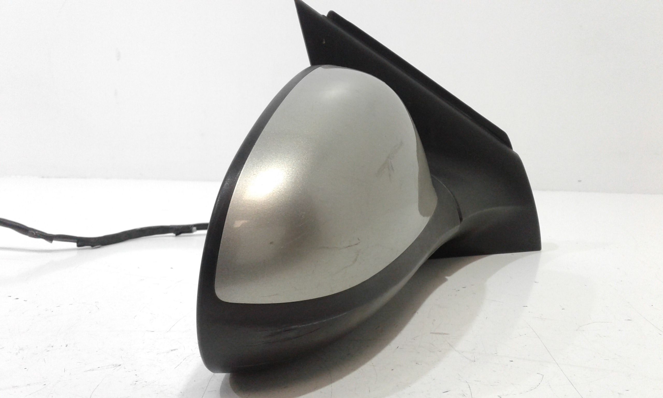 Retrovisore Est. Destro Usato