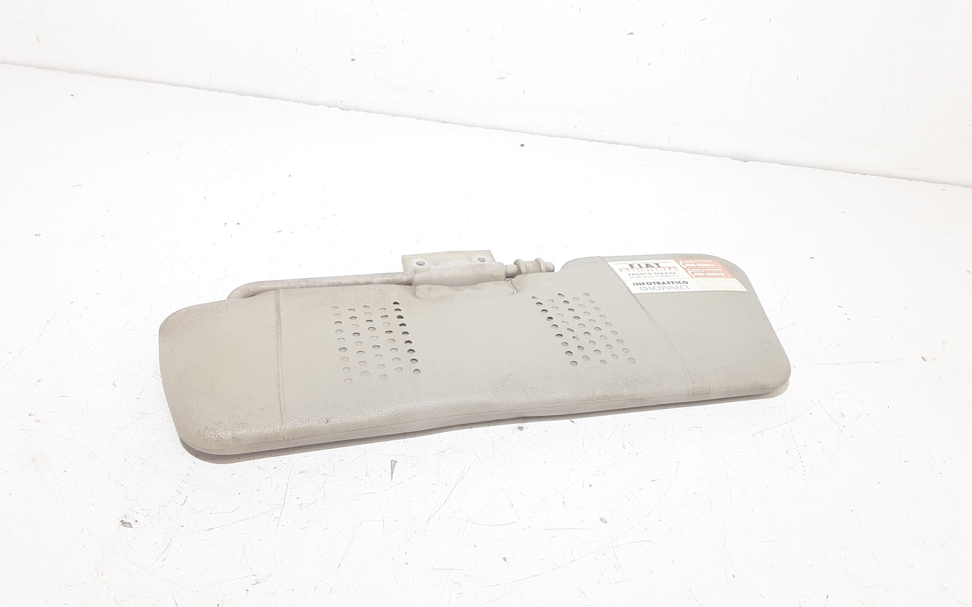 Aletta Parasole Parabrezza Sinistro 735244330 Usato