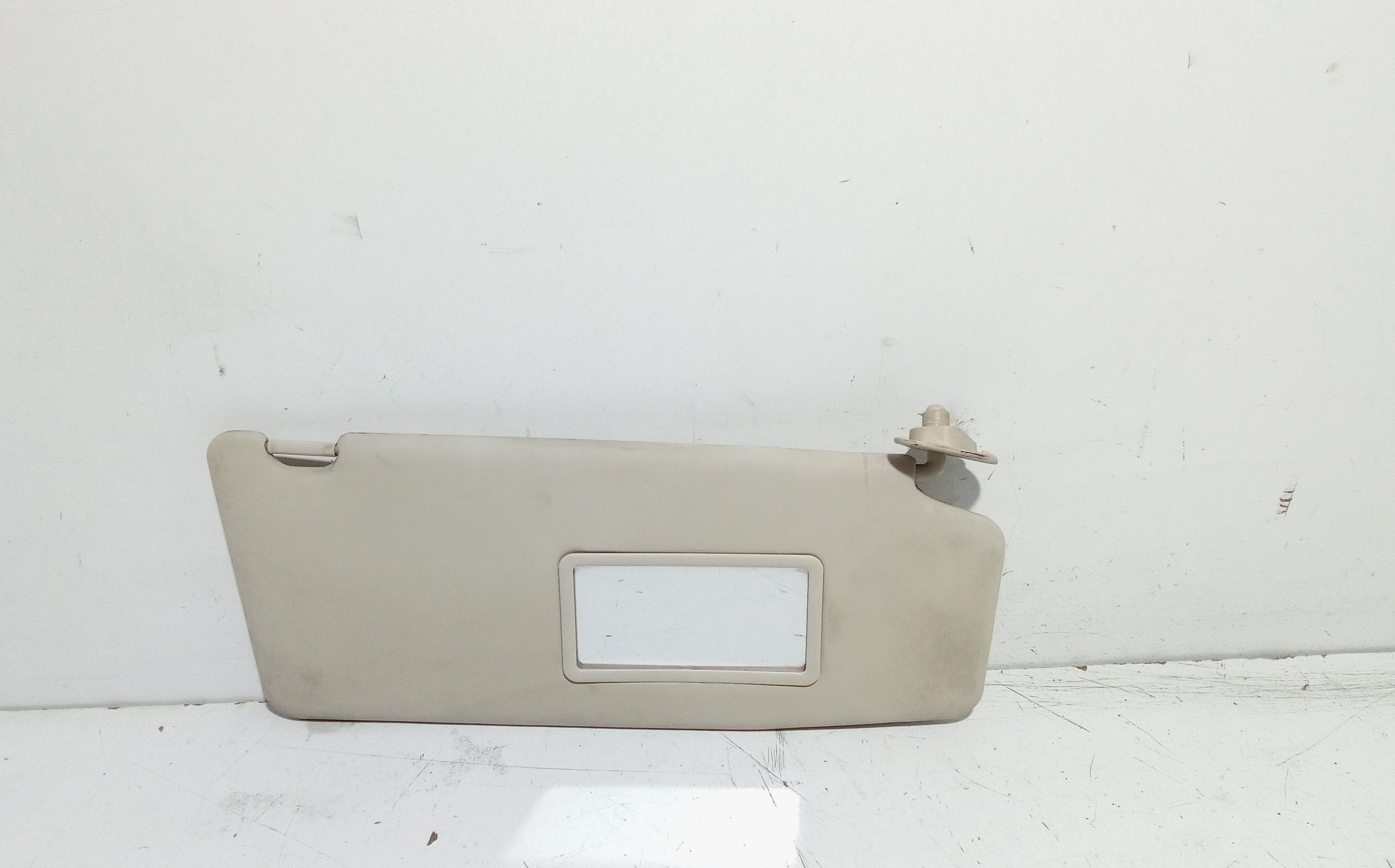 Aletta Parasole Parabrezza Destro 735295147 Usato