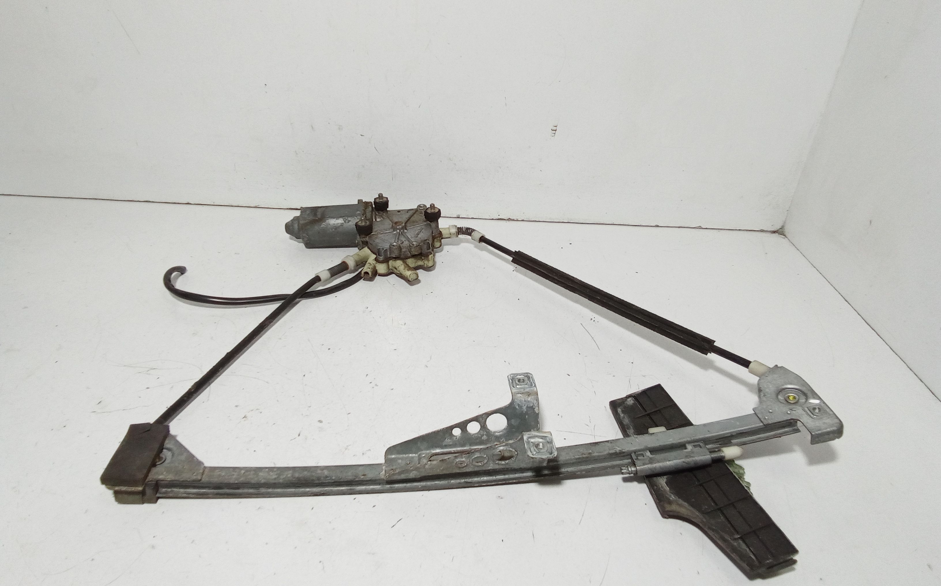 Alzacristallo Porta Ant. Destro Usato