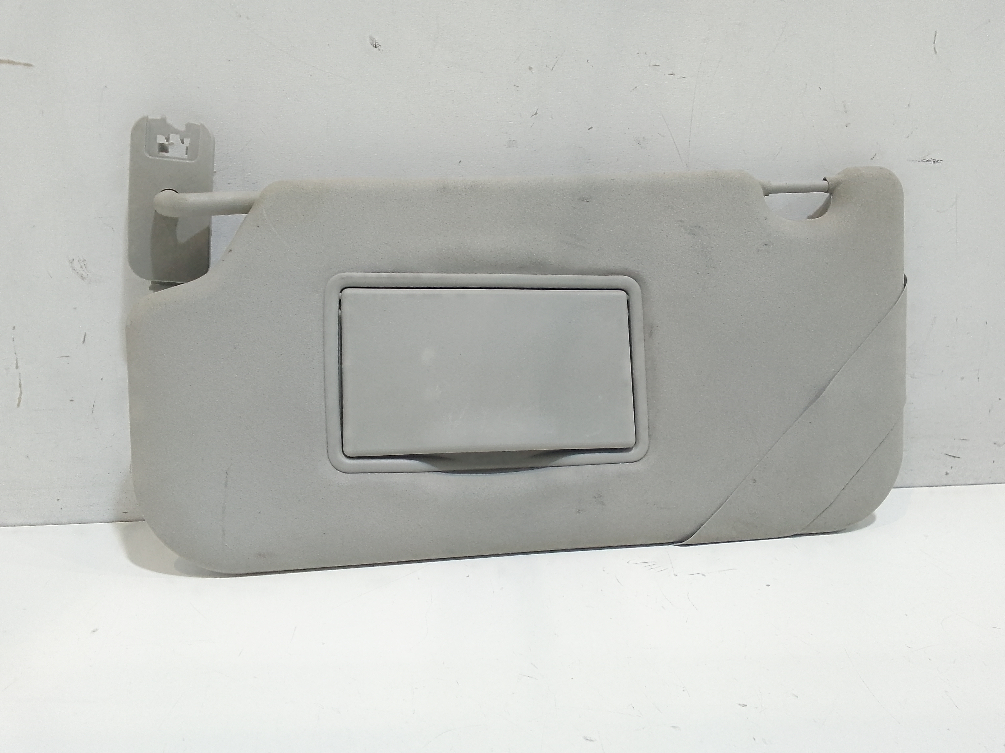 Aletta Parasole Parabrezza Sinistro 1624479 Usato