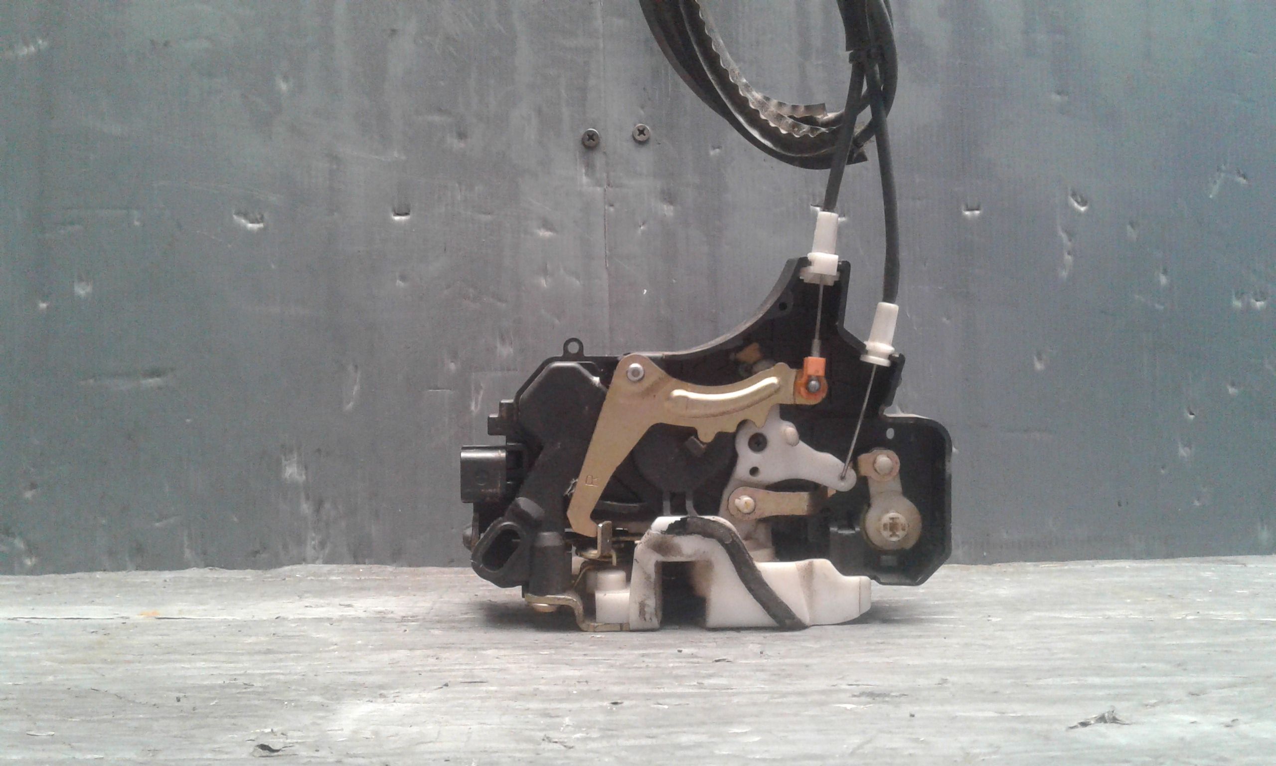 Serratura Porta Ant. Destro MR264567 Usato