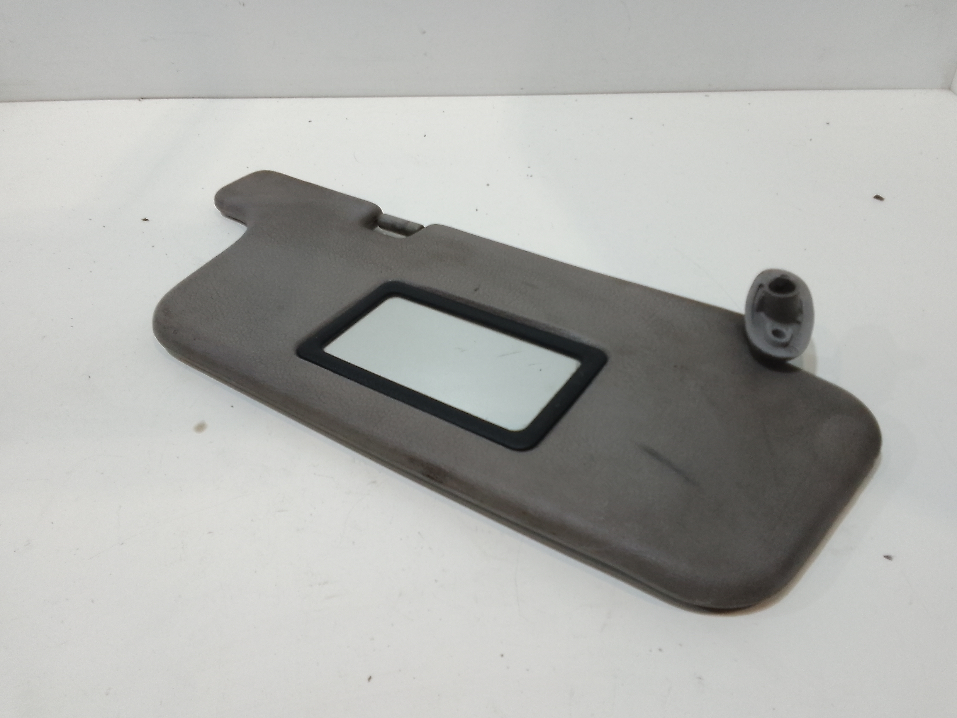 Aletta Parasole Parabrezza Destro 964001F570 Usato