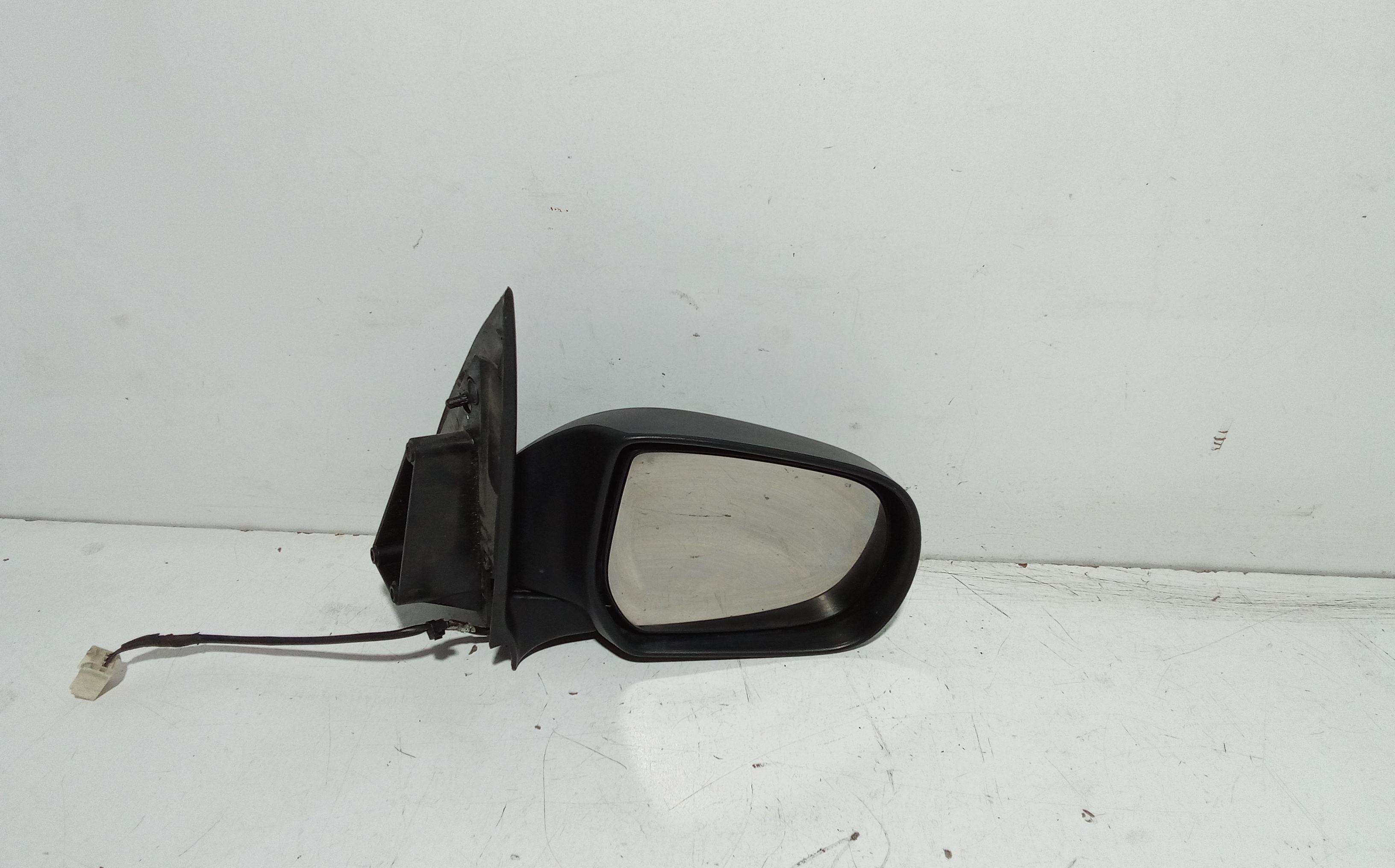 Retrovisore Est. Destro Usato