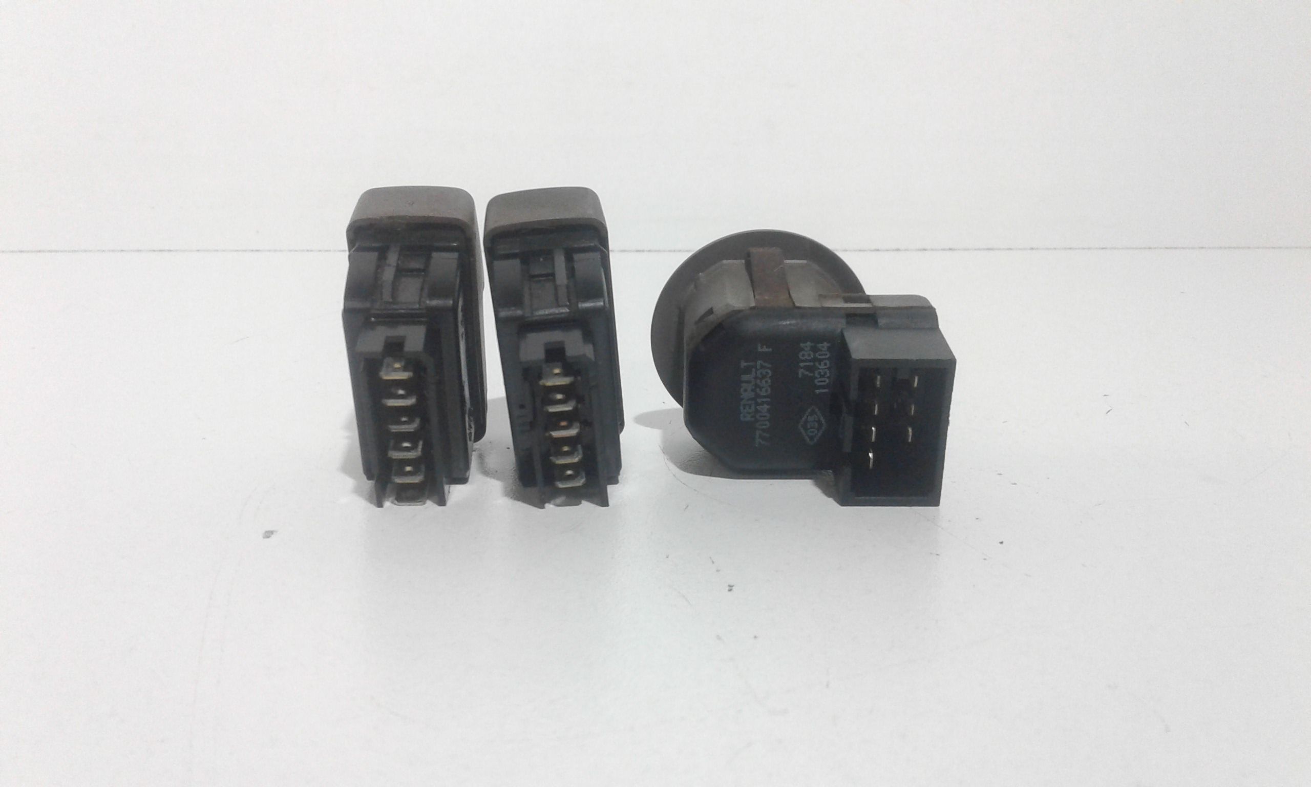 Interruttore Alzacristalli Porta Ant. Sinistro Usato