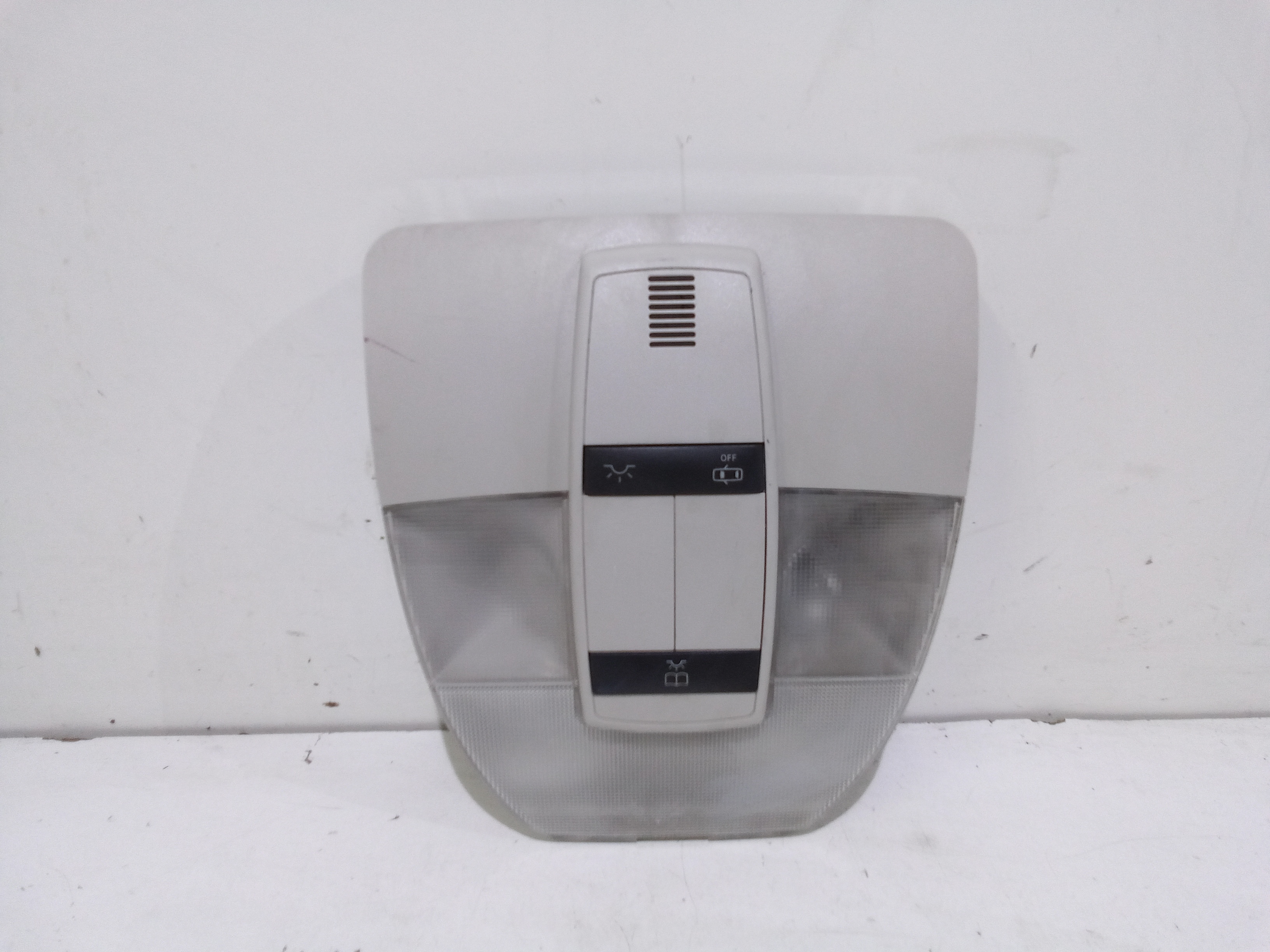 Luce Cortesia Ant. Tetto A16982000017H52 Usato