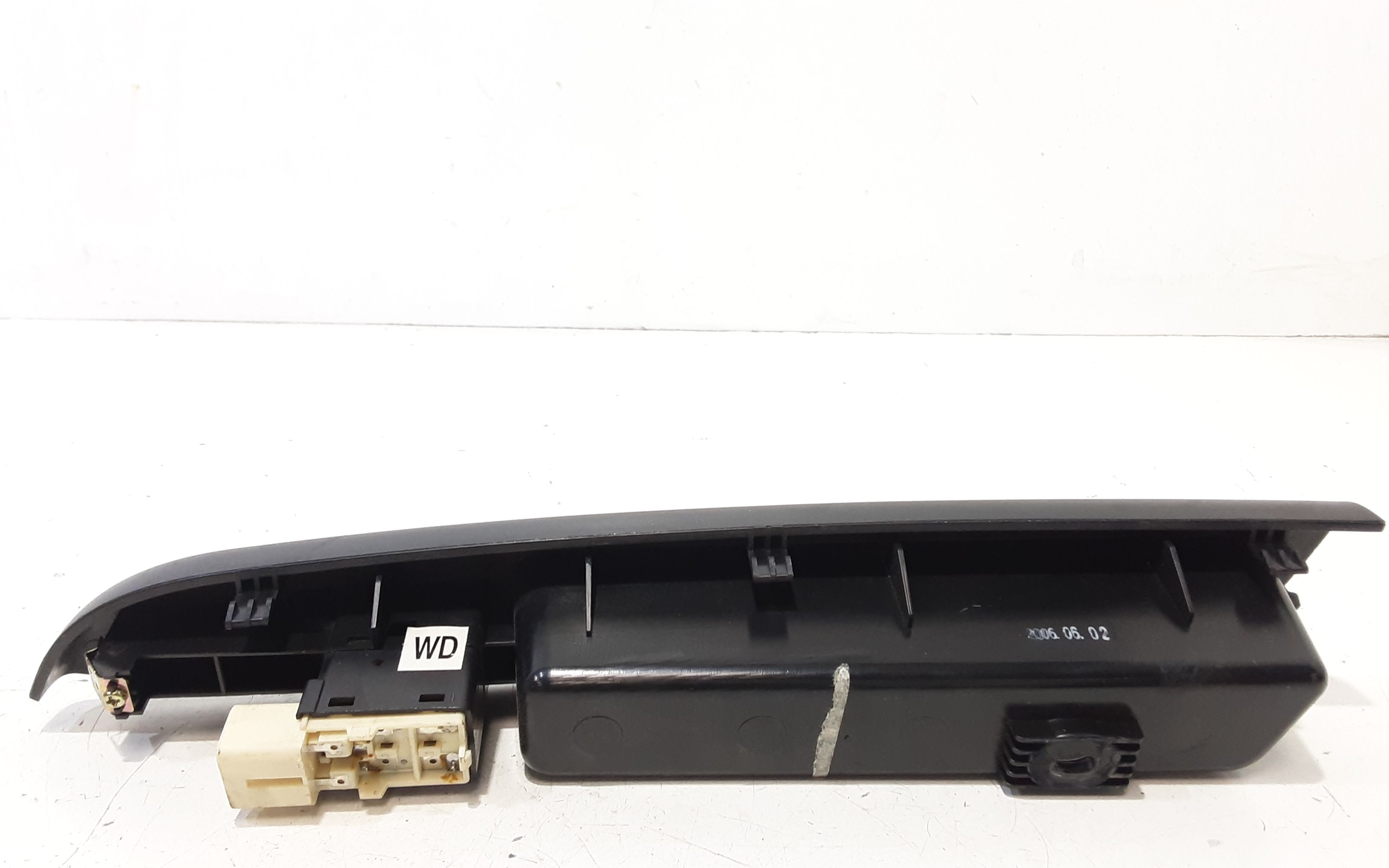 Interruttore Alzacristalli Porta Ant. Destro 96451917 Usato