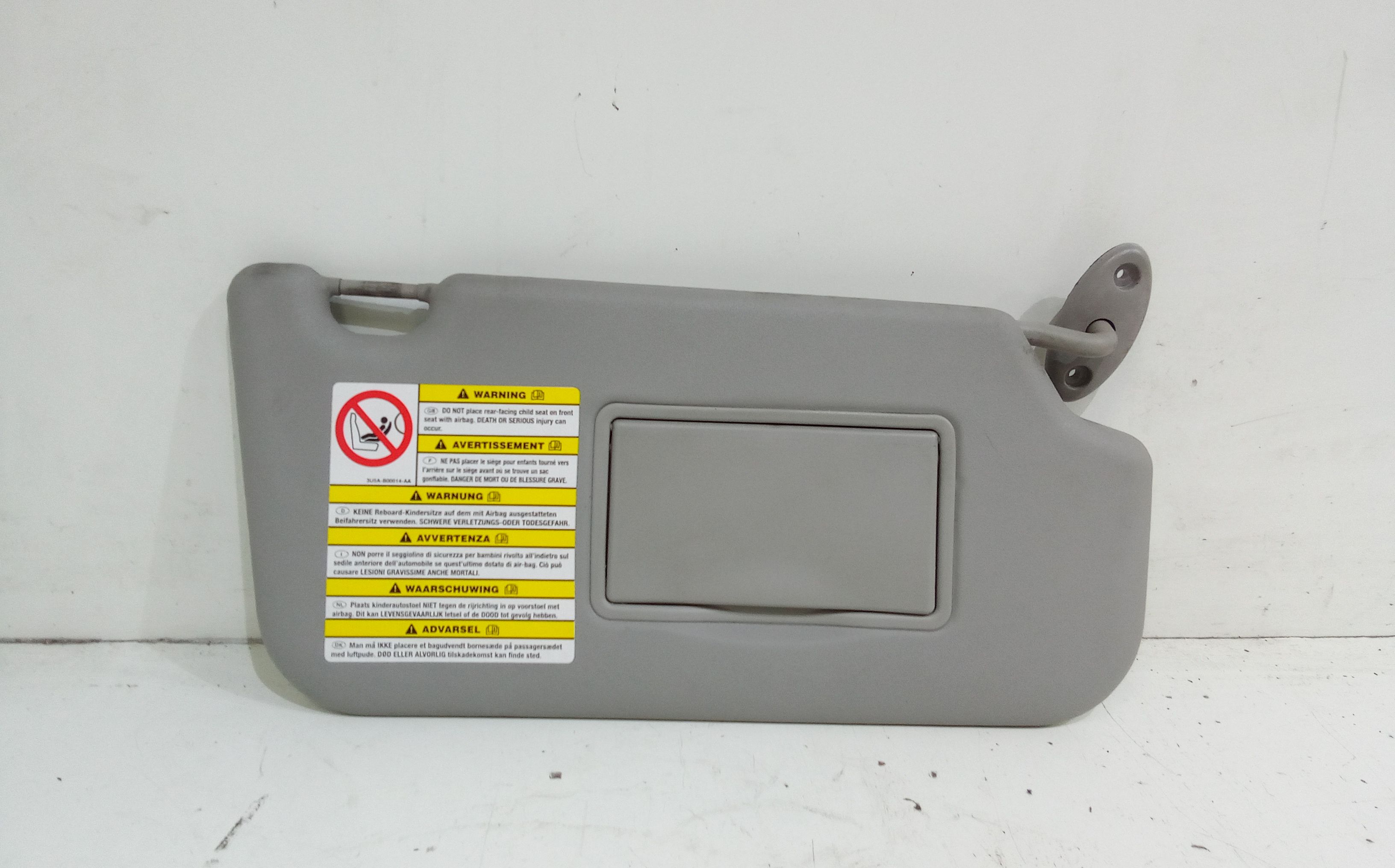 Aletta Parasole Parabrezza Destro 1222069 Usato