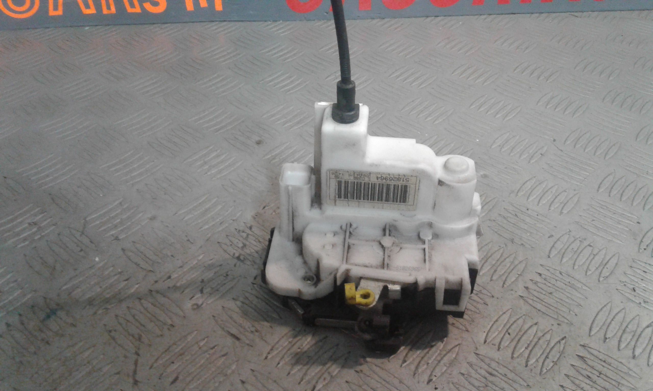 Serratura Porta Ant. Destro 51917876 Usato