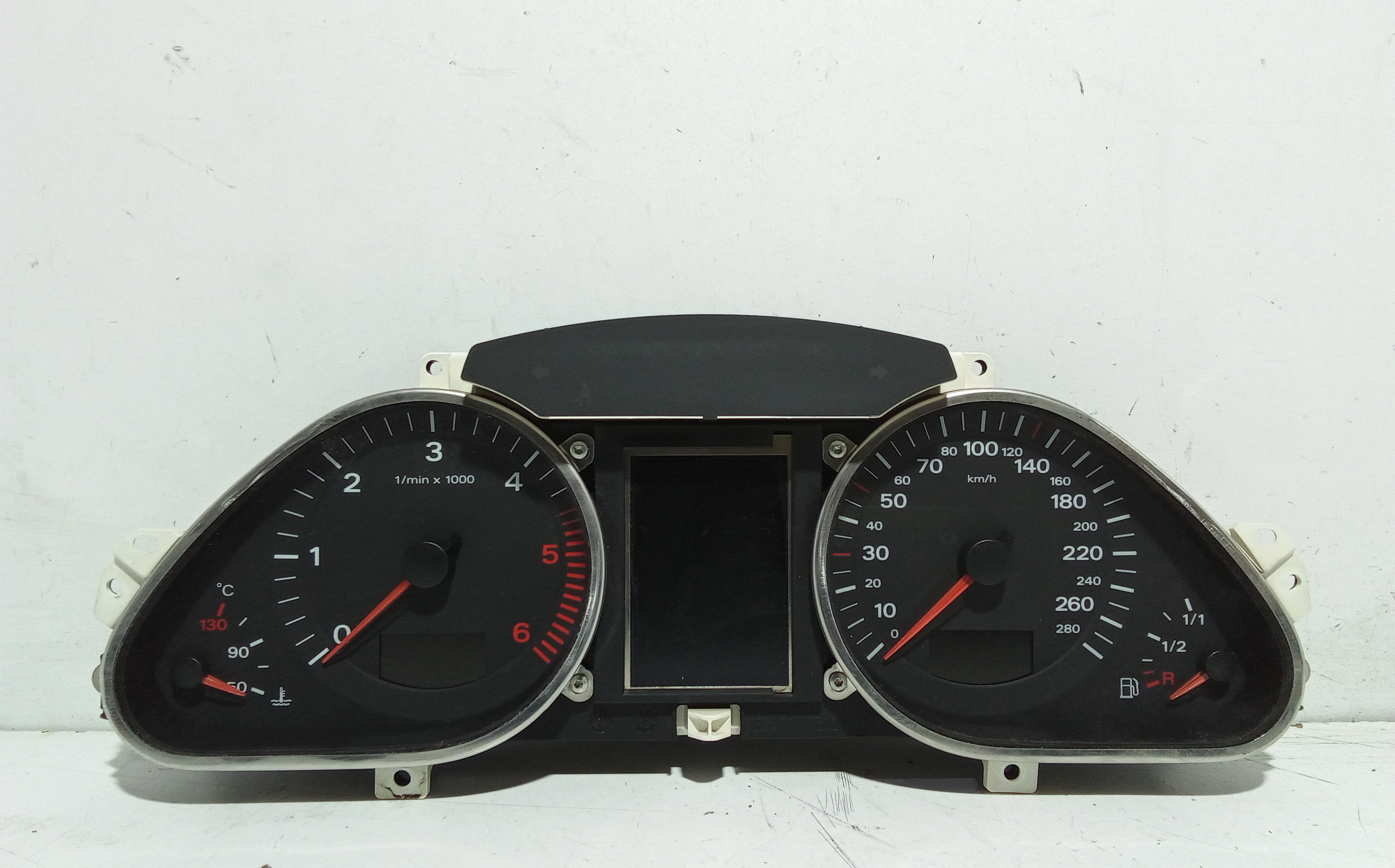 Quadro Portastrumenti 4F0920901HX Usato