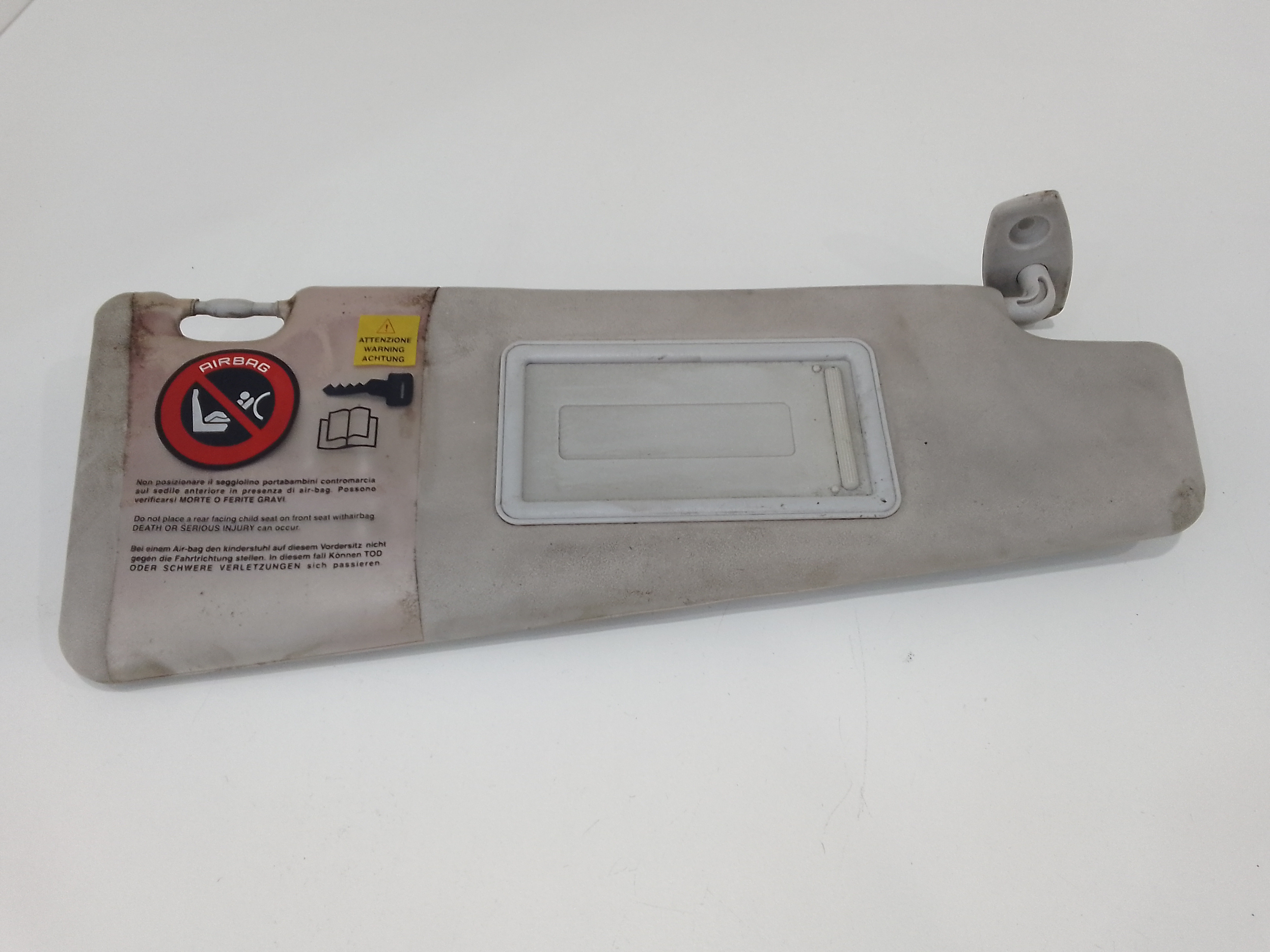 Aletta Parasole Parabrezza Destro 735361684 Usato