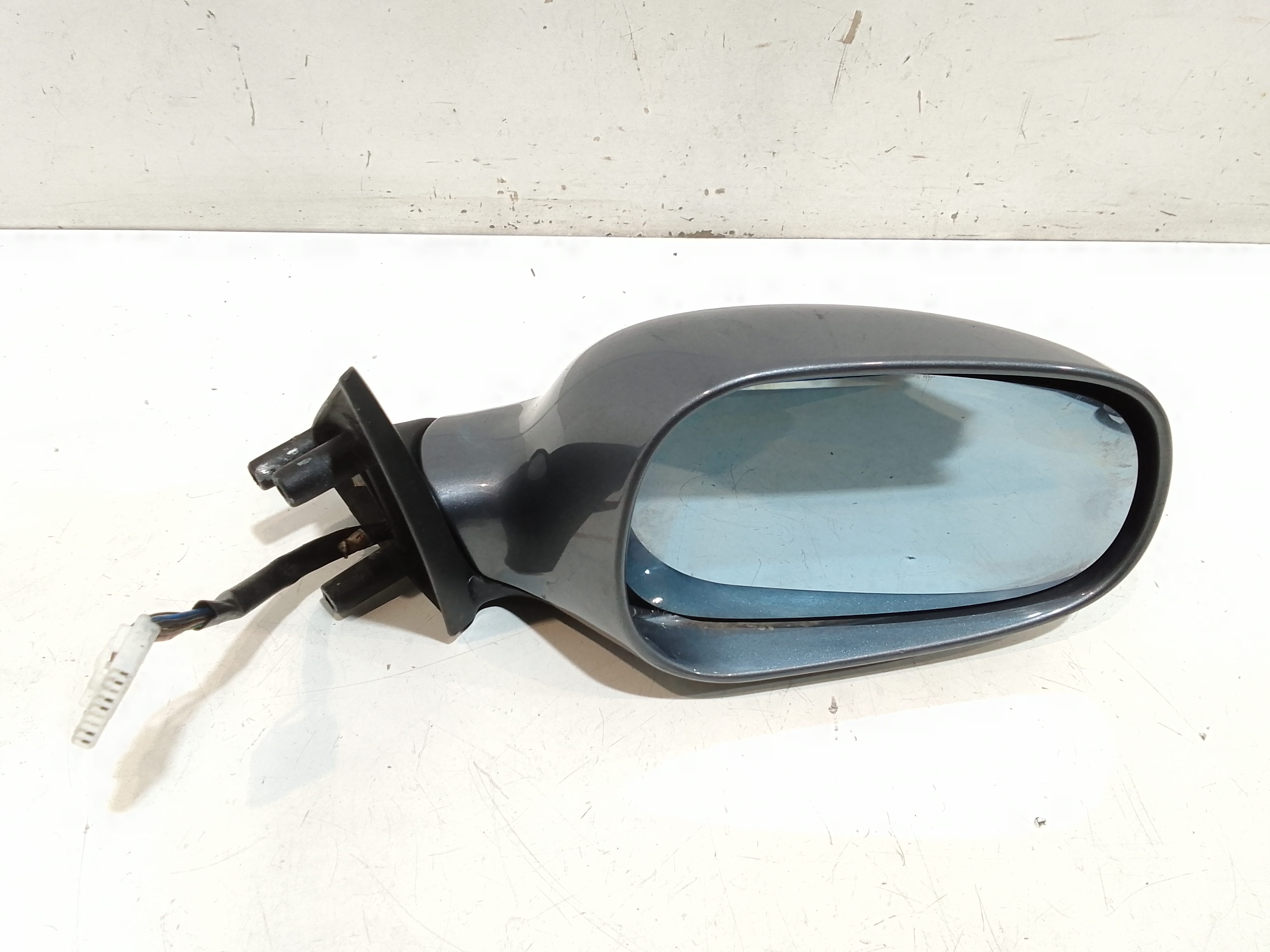 Retrovisore Est. Destro Usato