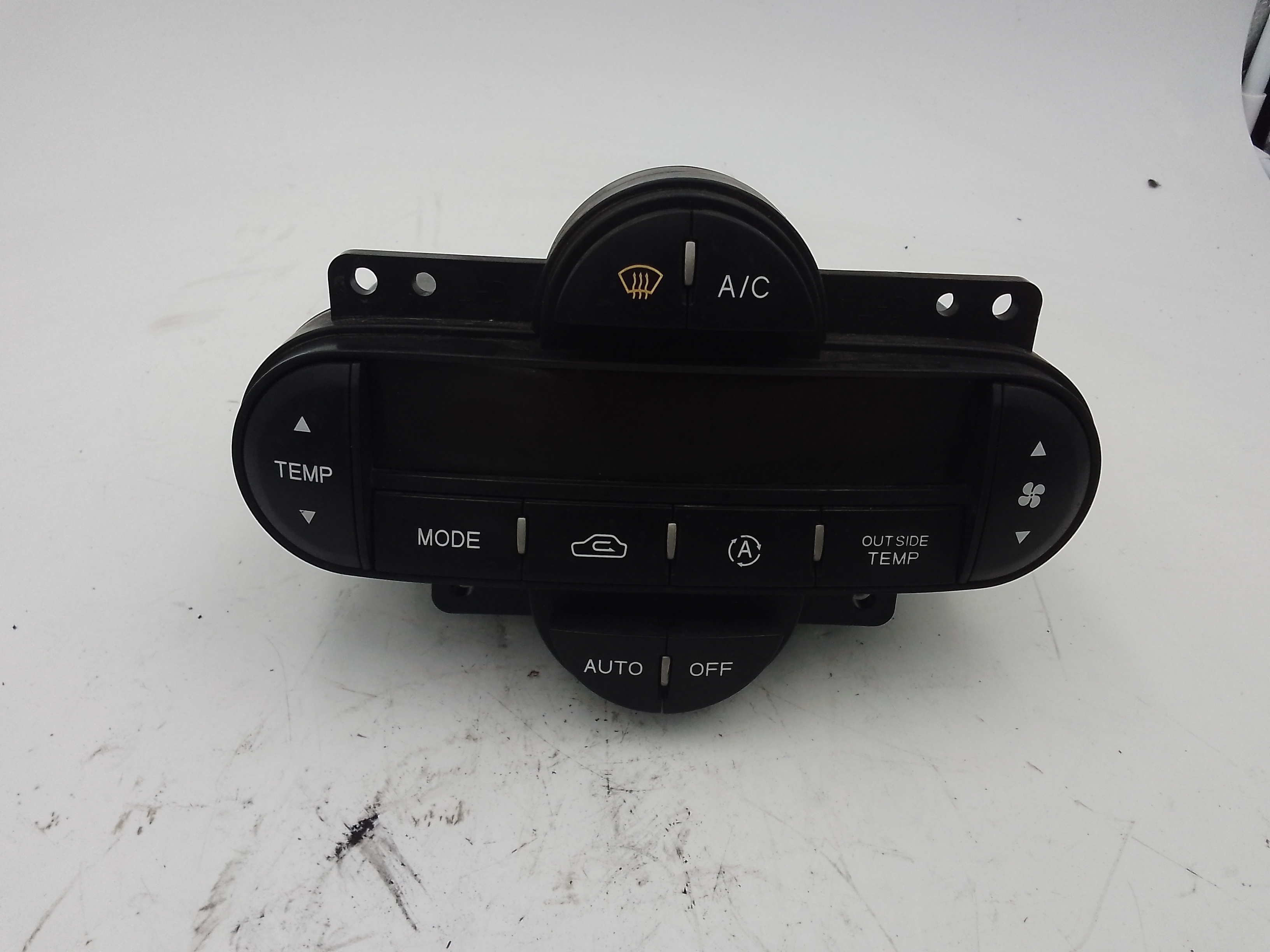 Blocco Comando Climatizzazione 0K2FB61190 Usato