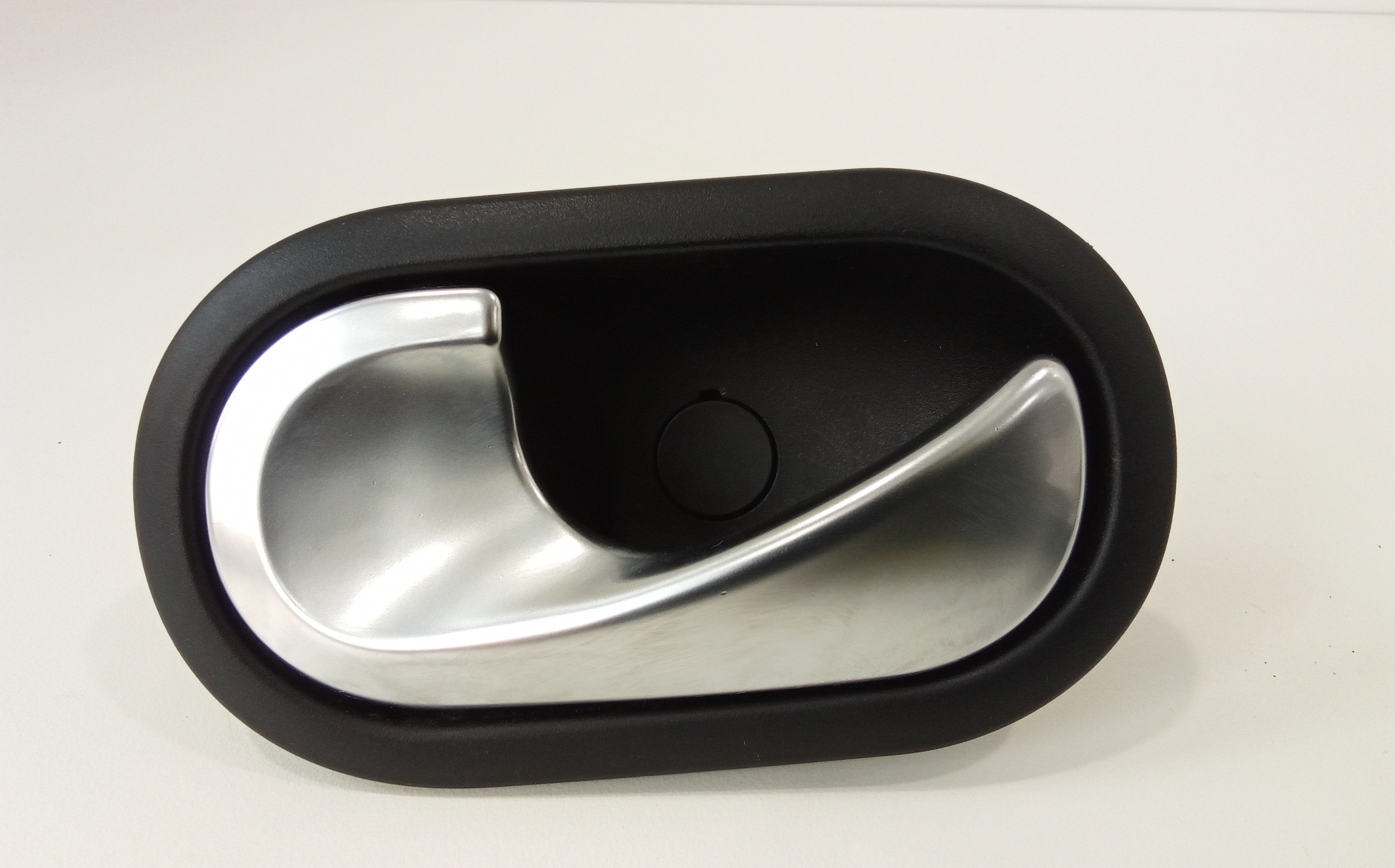 Maniglia Int. Apertura Porta Ant. Sinistro 806712270R Usato