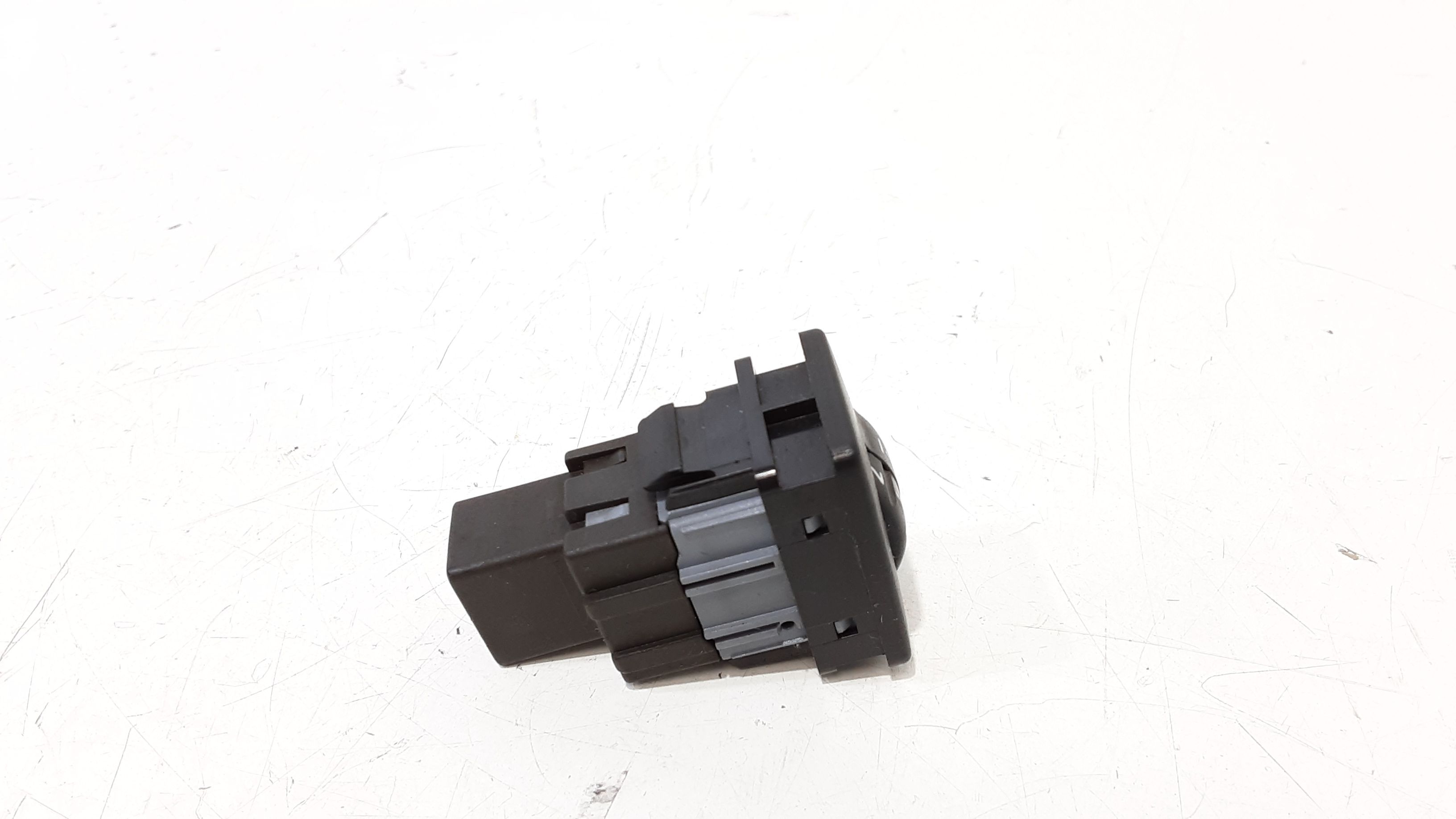 Comando Regolazione Altezza Proiettori 8415202040 Usato