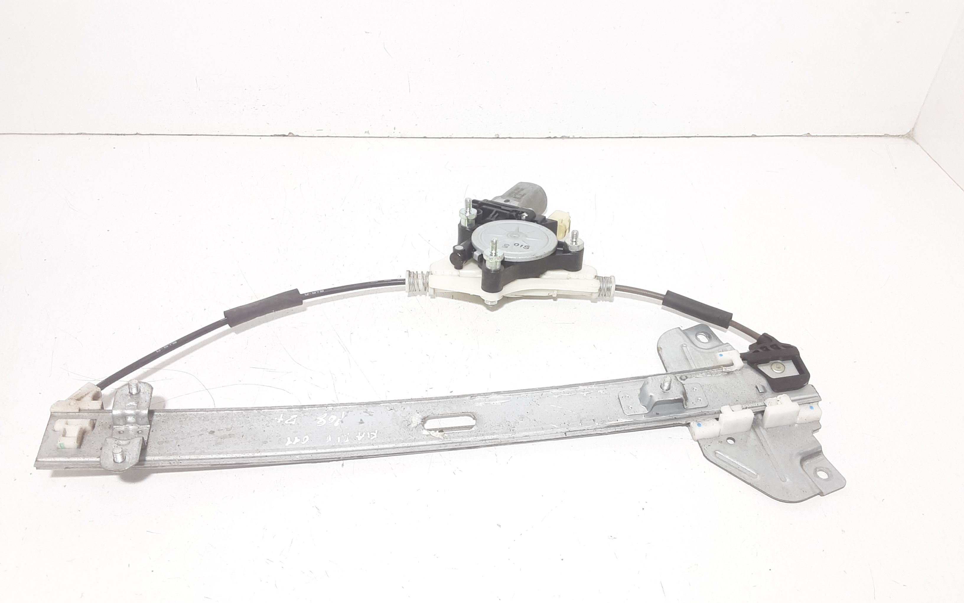 Alzacristallo Porta Post. Destro 834021G000 Usato