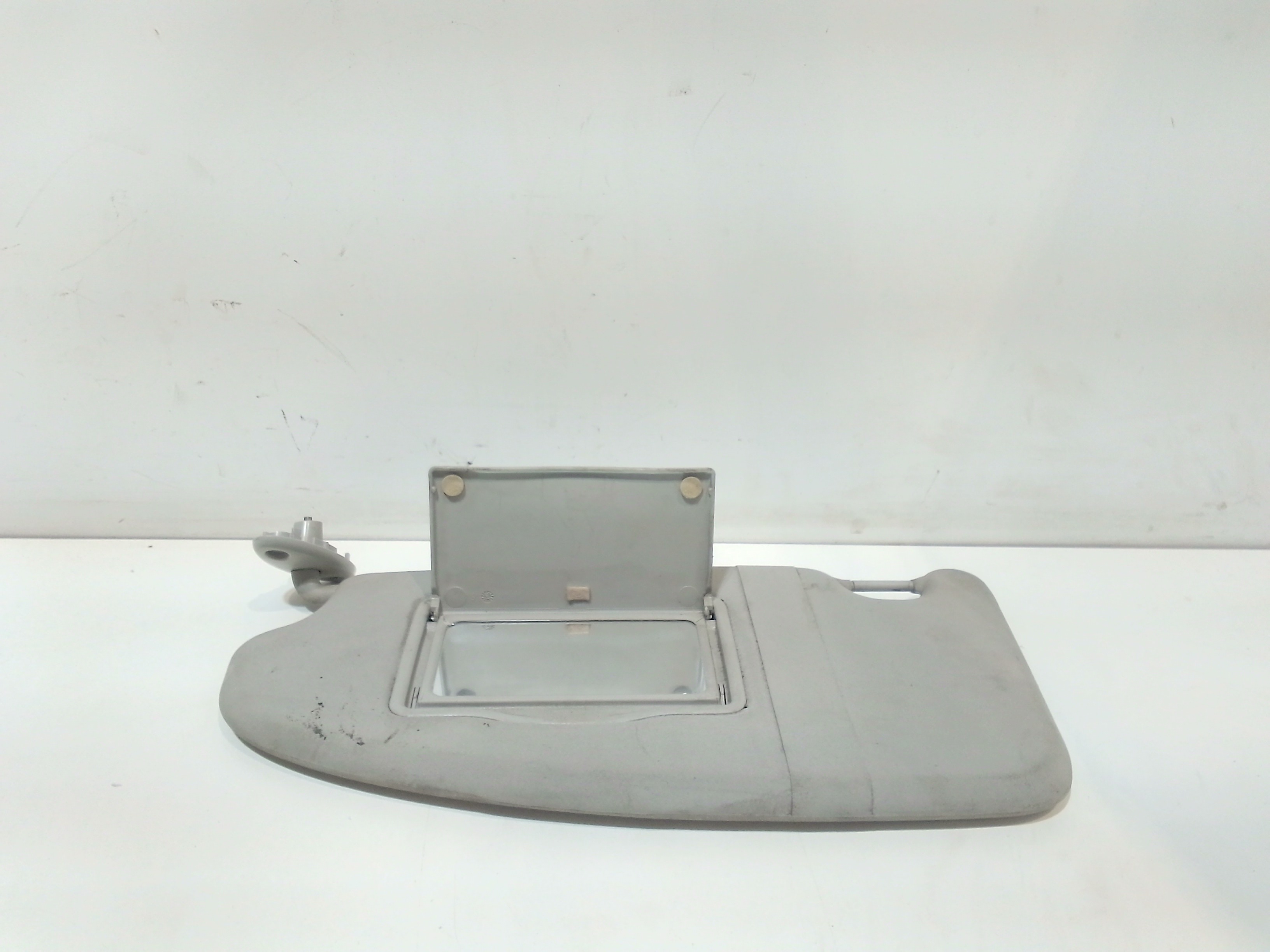 Aletta Parasole Parabrezza Sinistro 1700319 Usato