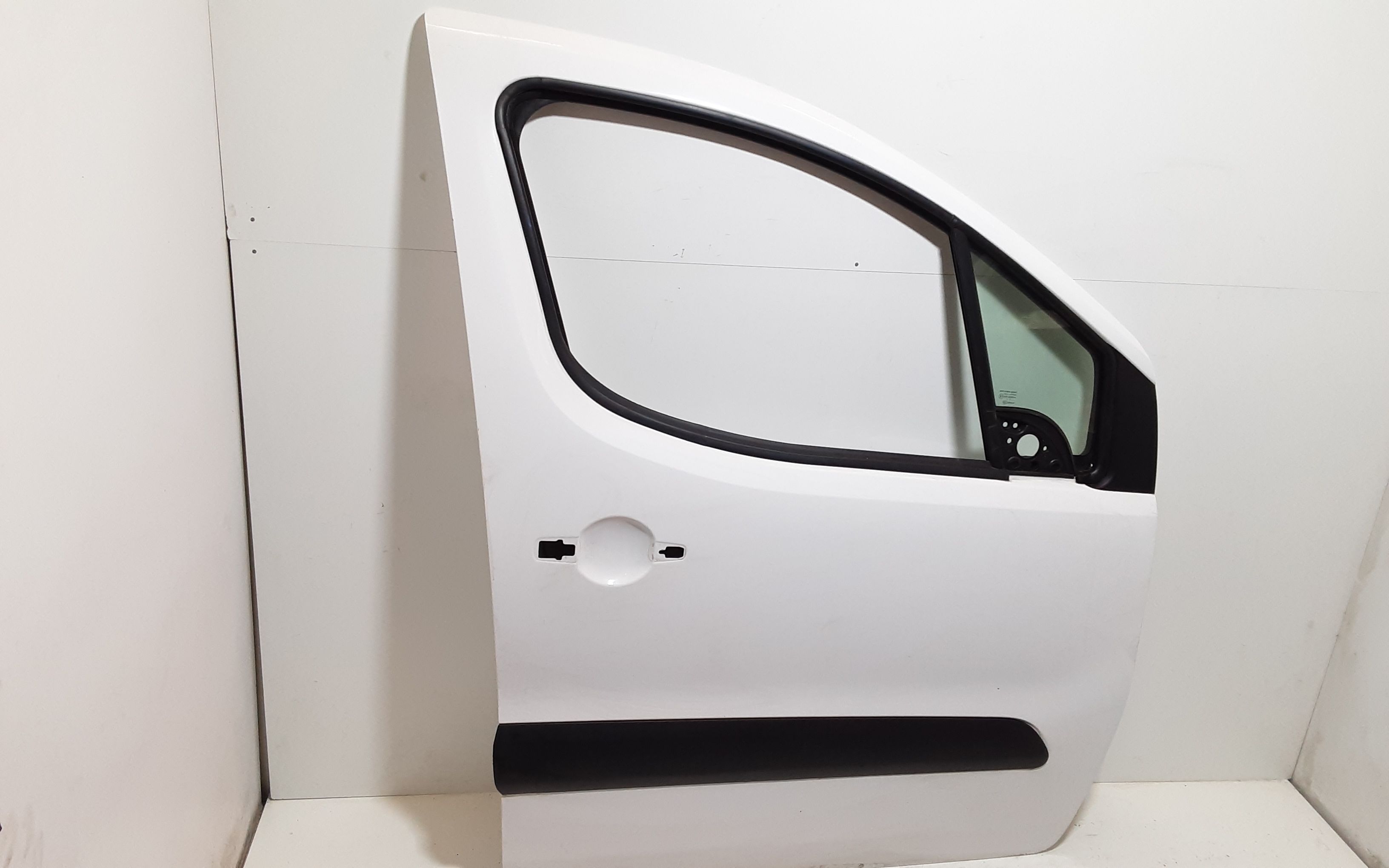 Porta Ant. Destro 9004Z6 Usato