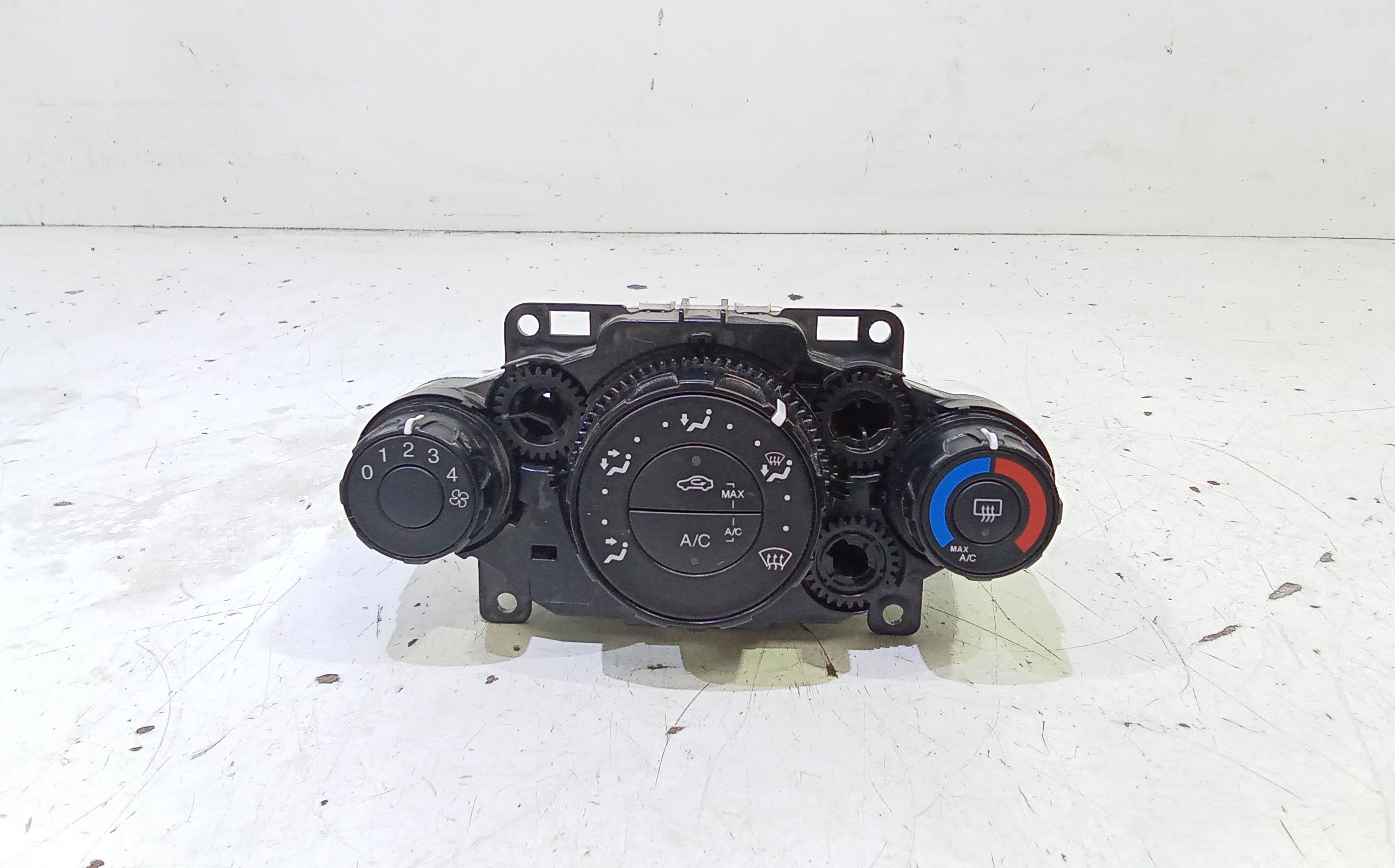 Blocco Comando Climatizzazione 1727642 Usato