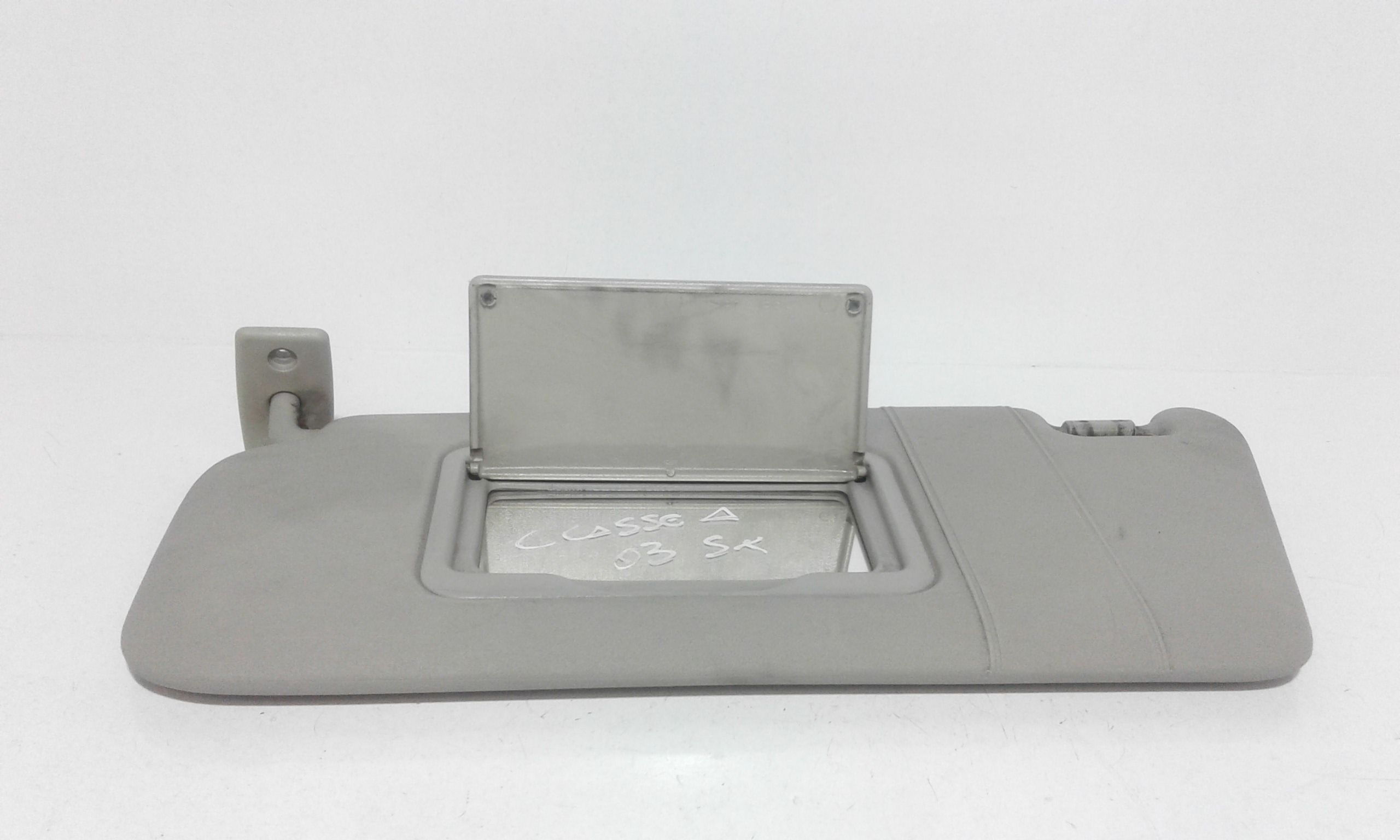 Aletta Parasole Parabrezza Sinistro A1688100110 Usato