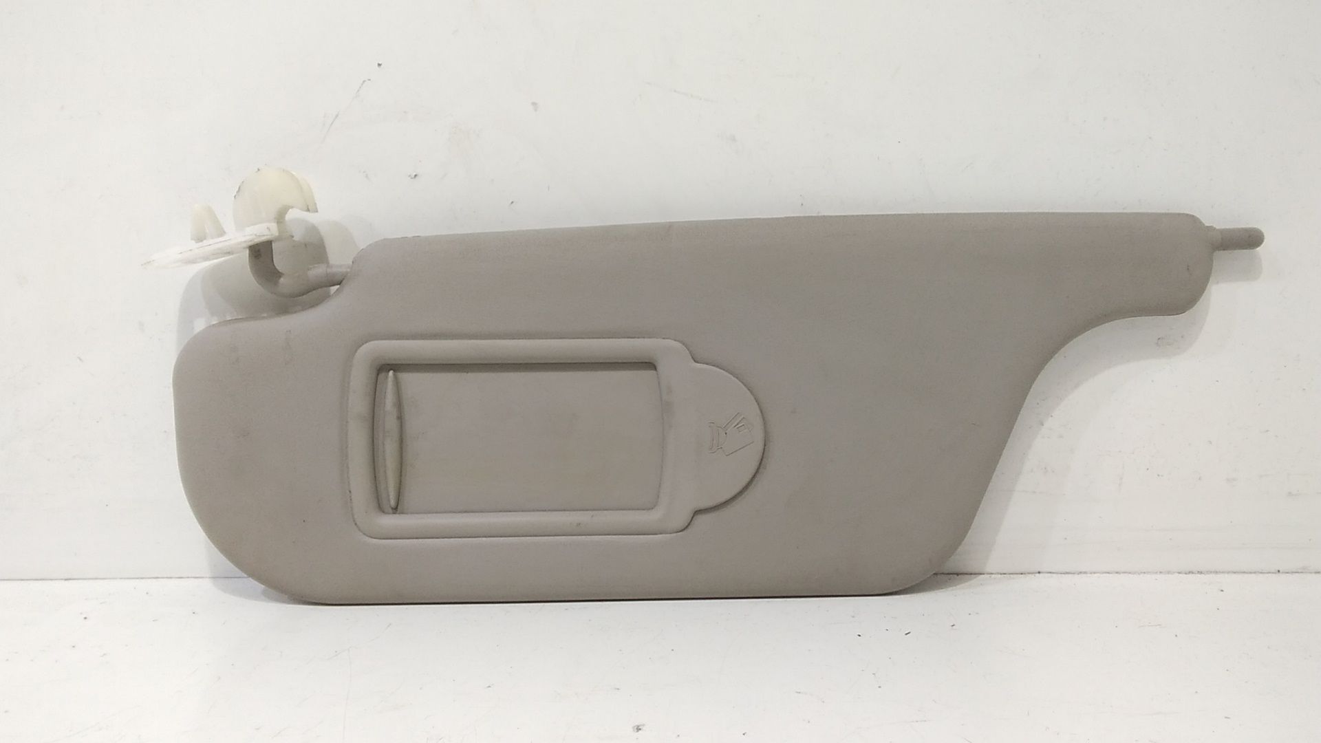 Aletta Parasole Parabrezza Sinistro 8200294234 Usato