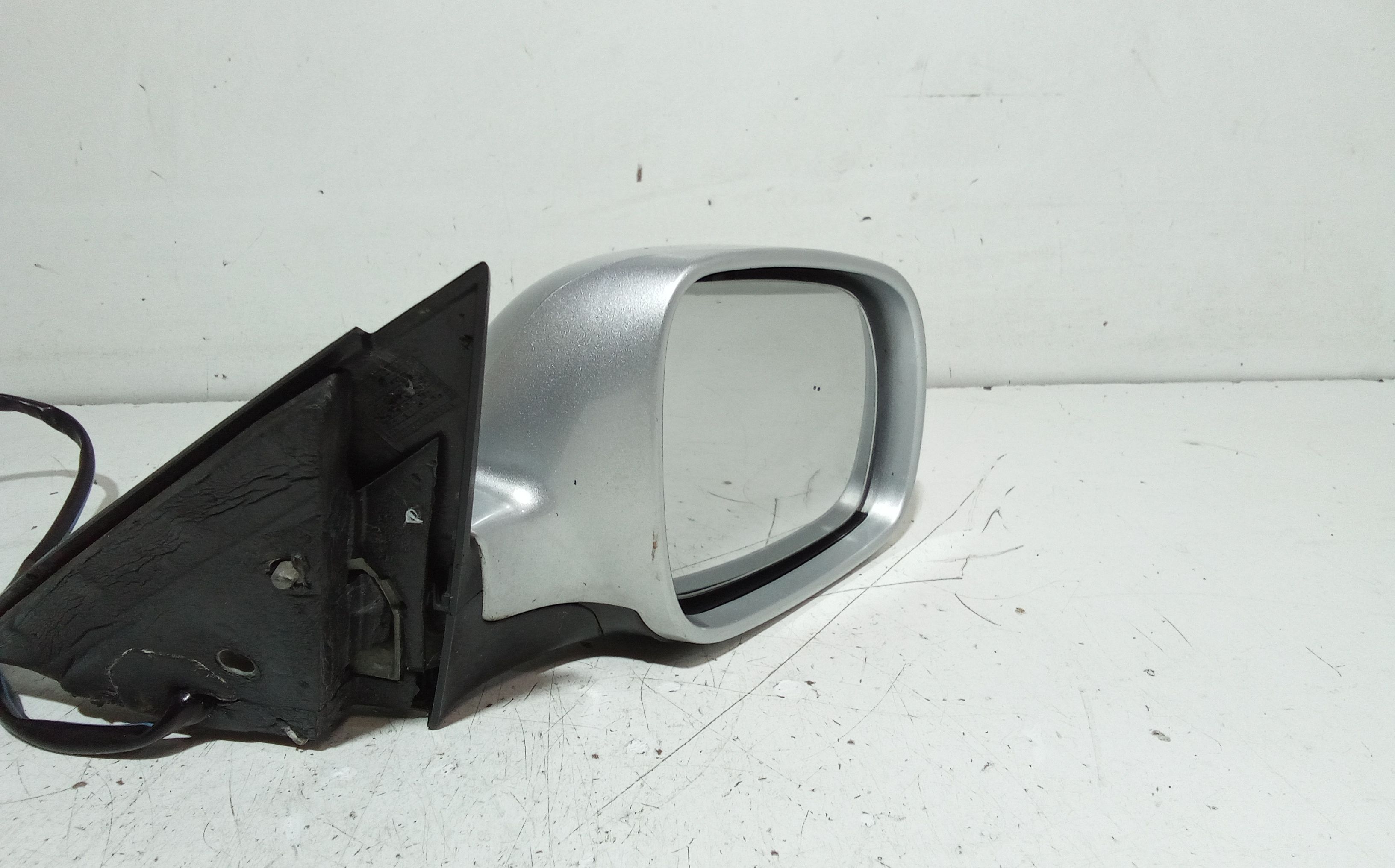 Retrovisore Est. Destro Usato