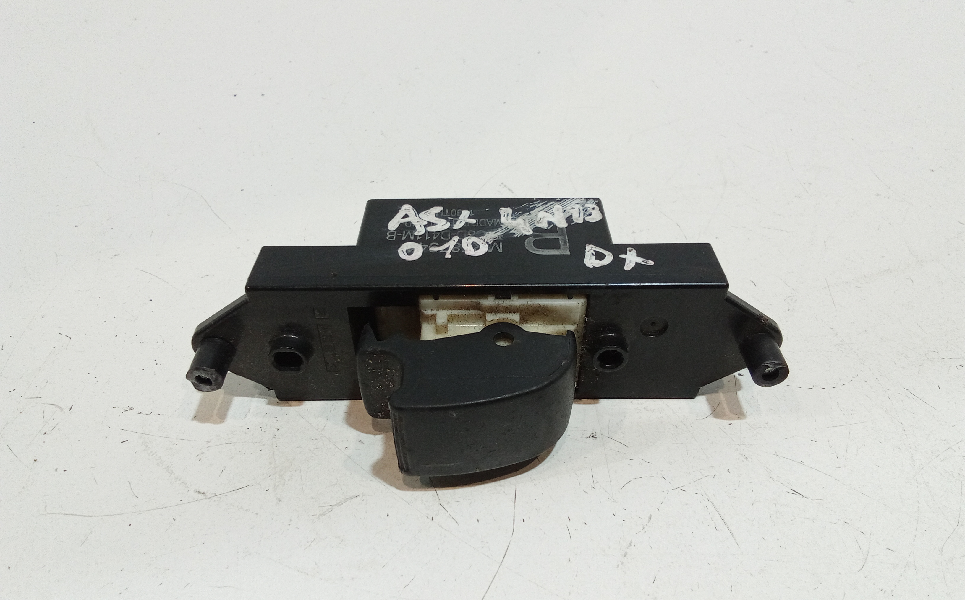 Interruttore Alzacristalli Porta Ant. Destro Usato