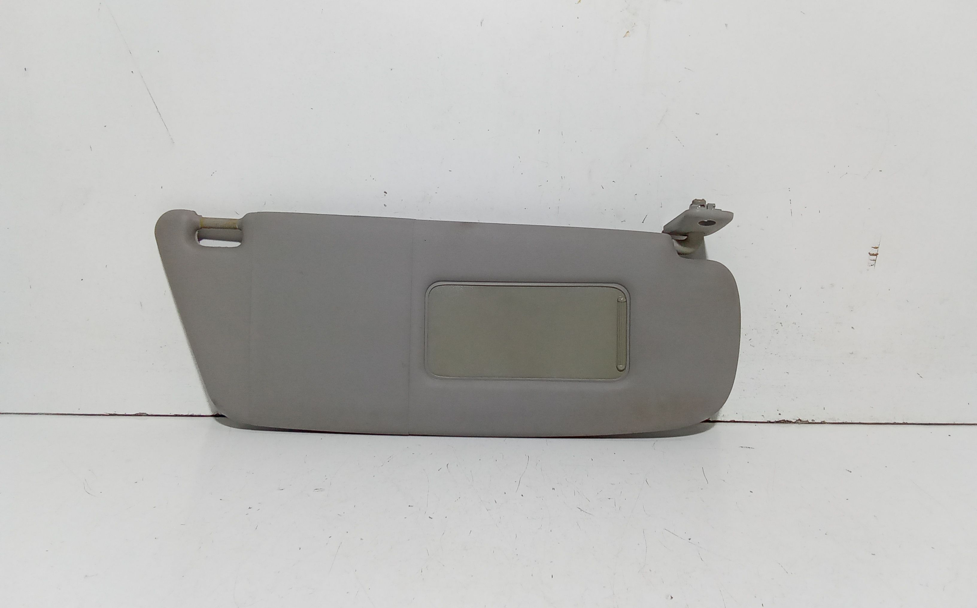 Aletta Parasole Parabrezza Destro 13130073 Usato