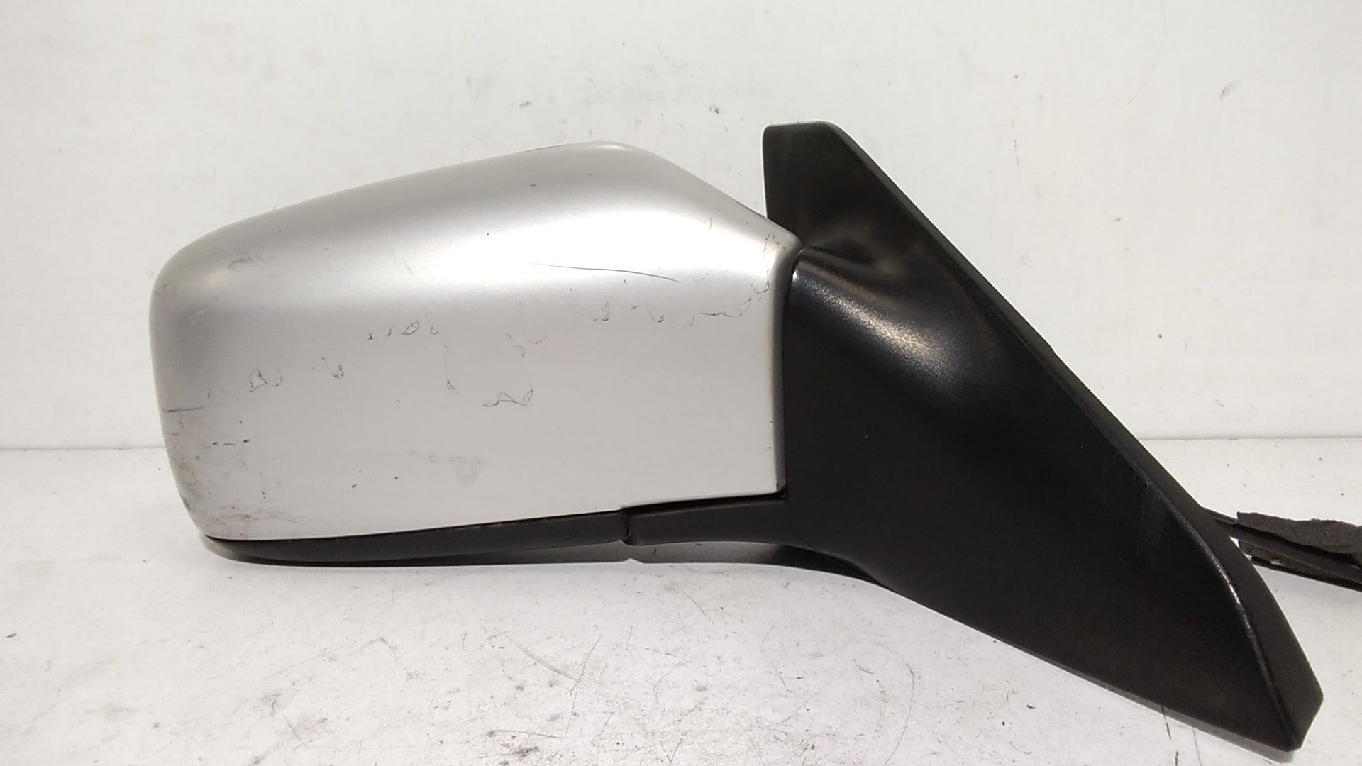 Retrovisore Est. Destro Usato