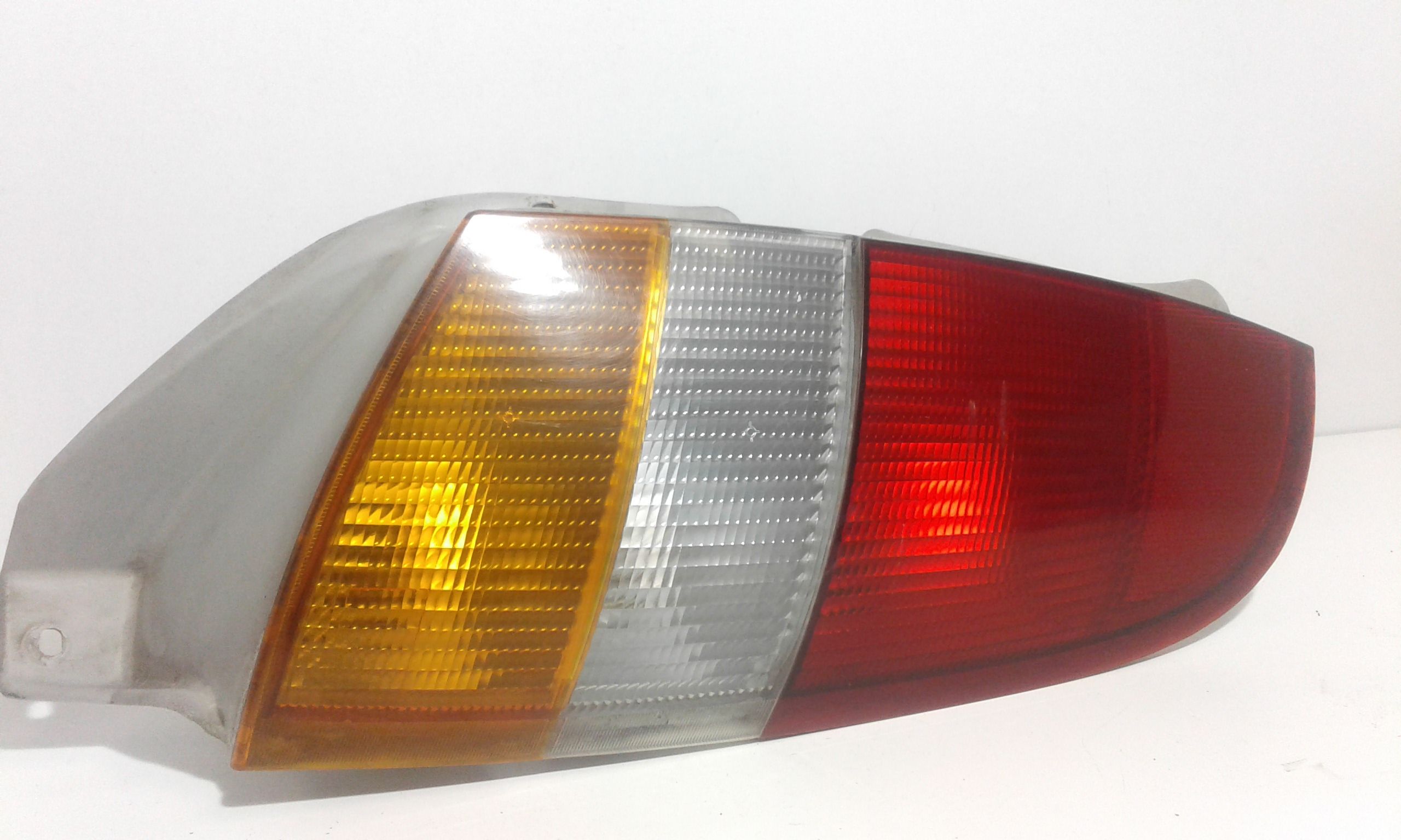 Fanale Post. Destro 9240202010 Usato