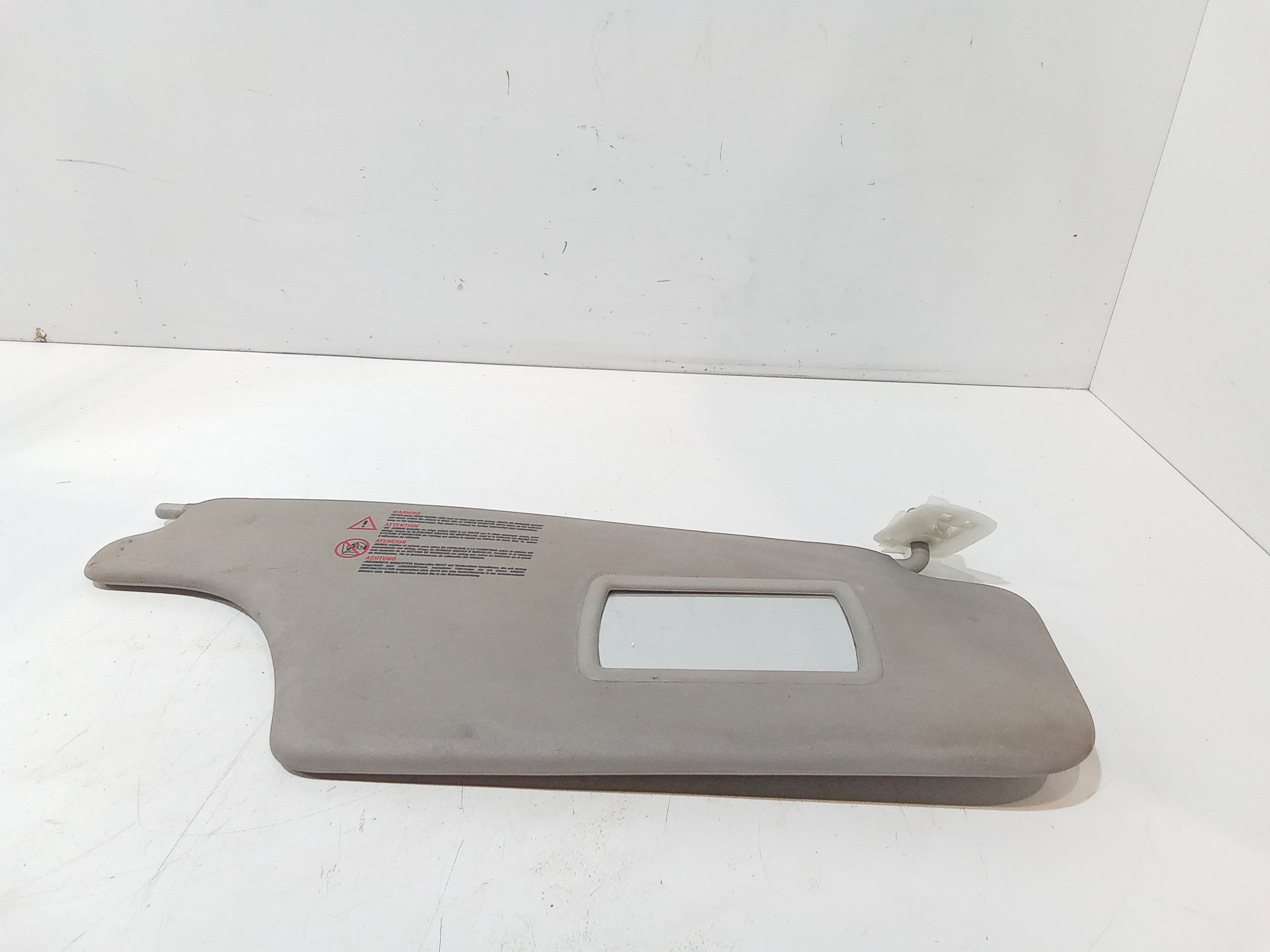 Aletta Parasole Parabrezza Destro 8200213199 Usato